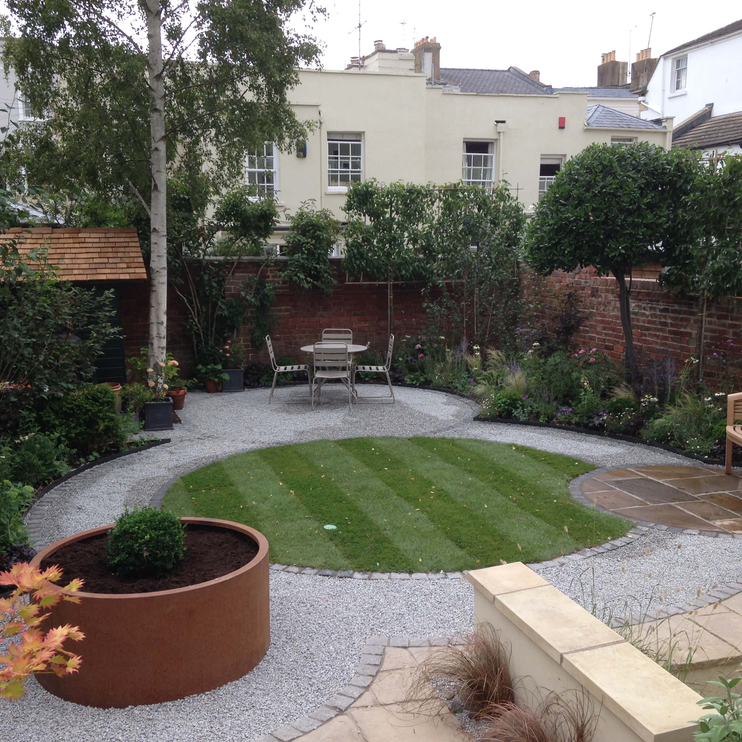 Как правильно: Проложить прямые дорожки