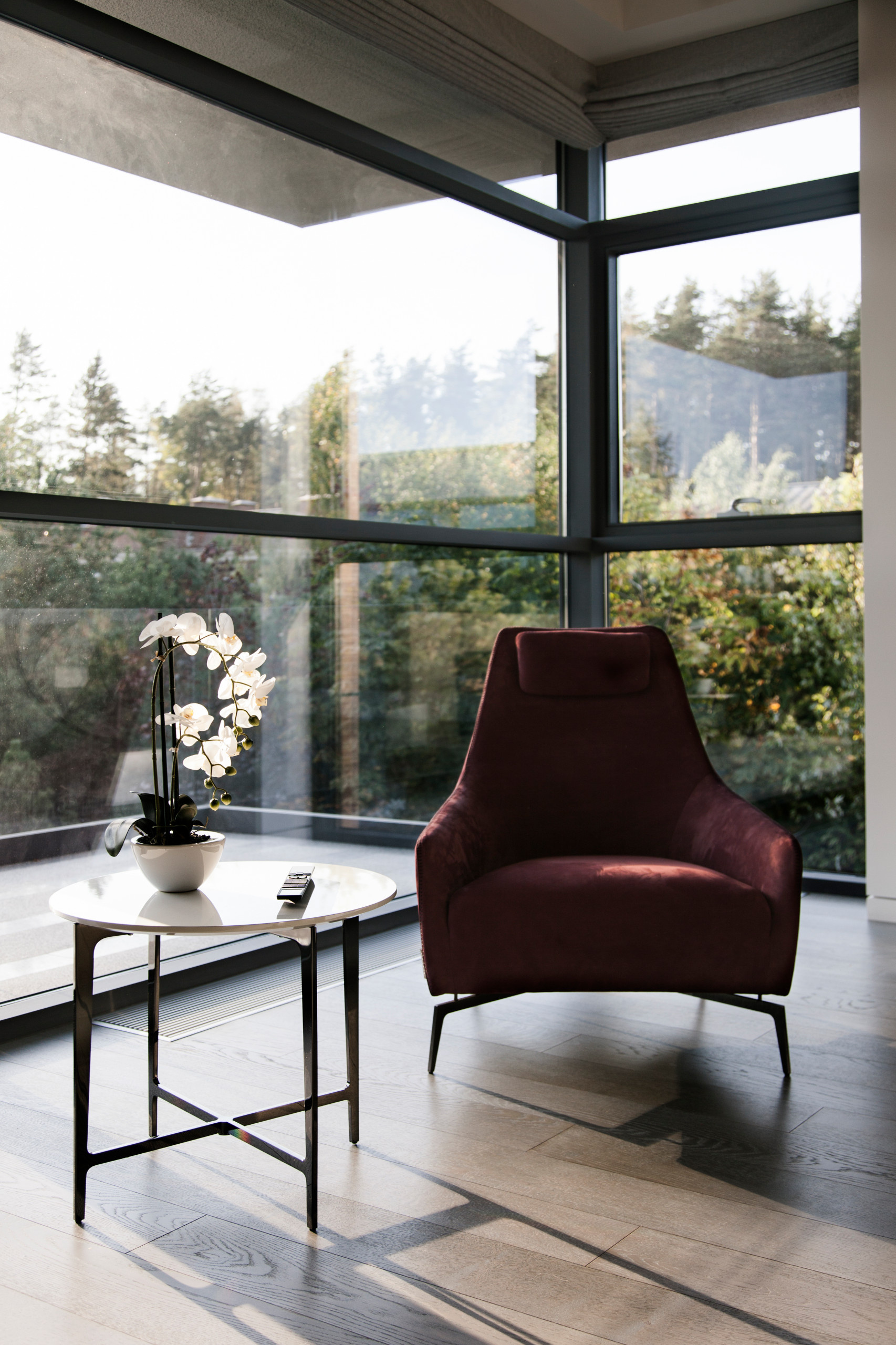 В гостях: Минимализм в Подмосковье, где сад интегрирован в дом