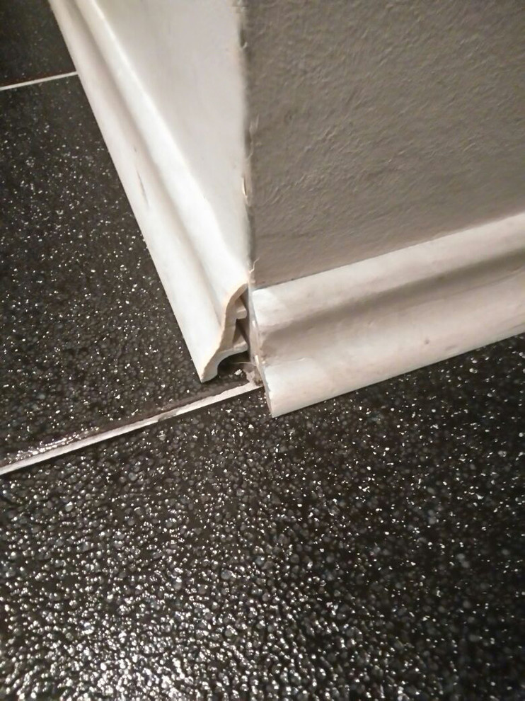 Гид покупателя: Как выбрать плинтус для пола — правила и советы