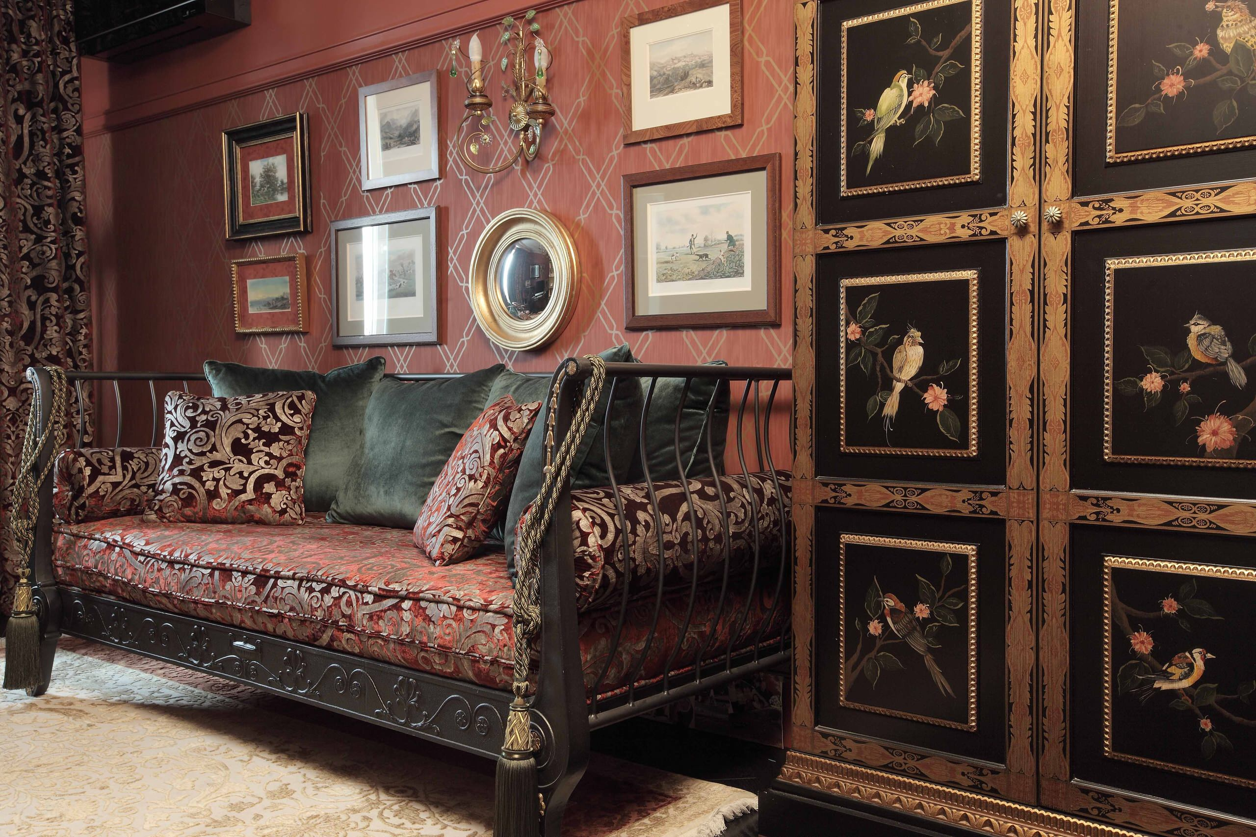 Houzz тур: Московская квартира-путешествие по странам и эпохам