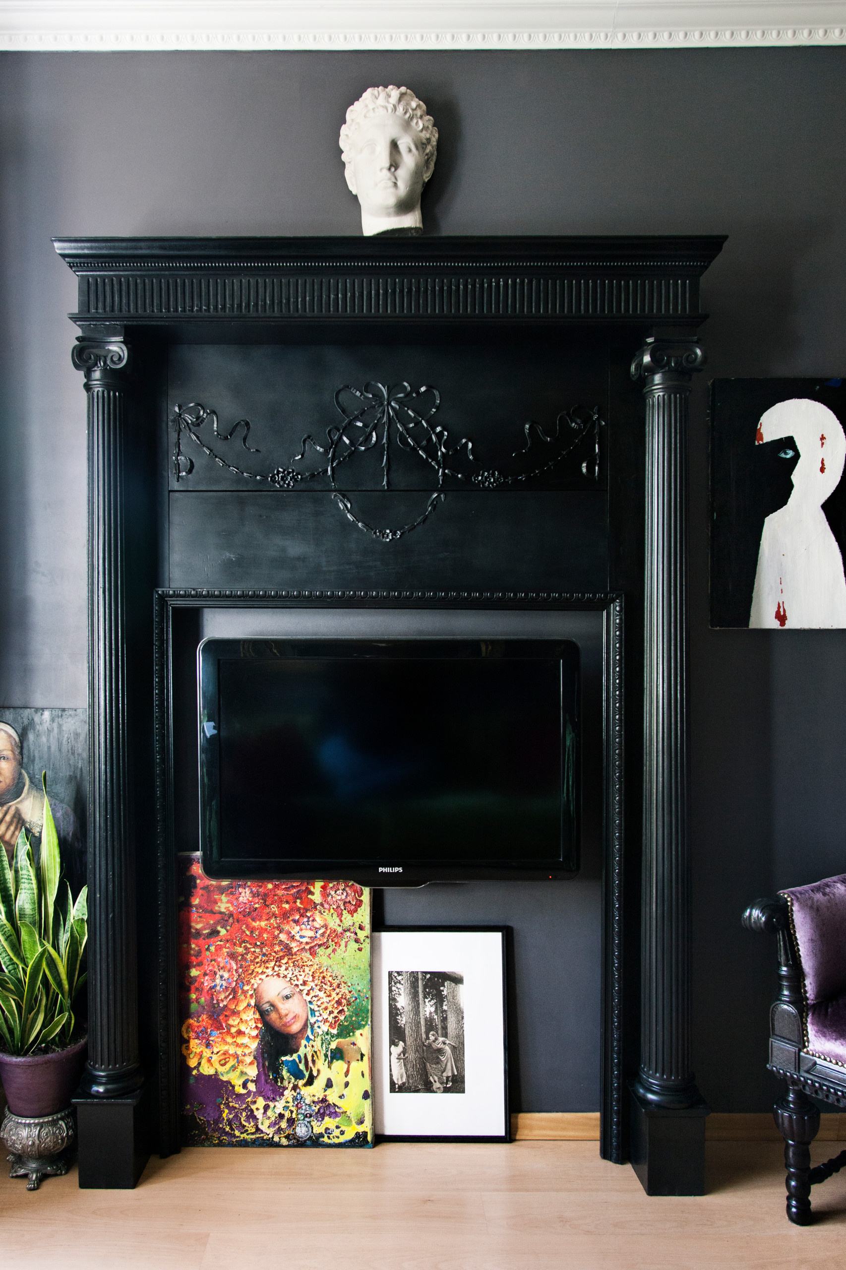 В гостях: Квартира культуролога с котами и антиквариатом