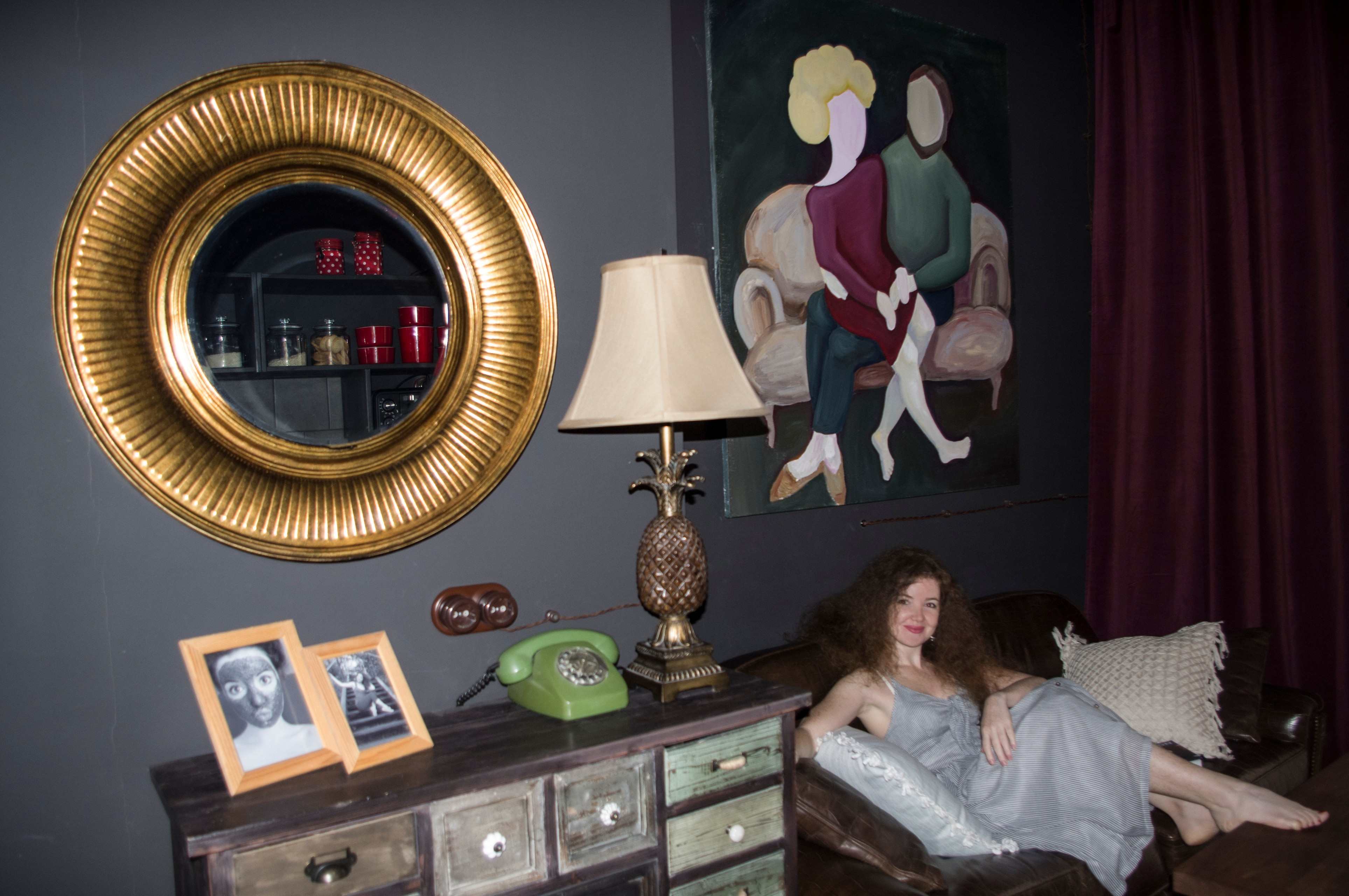 В гостях: 41 кв.м — чёрная-чёрная квартира архитектора