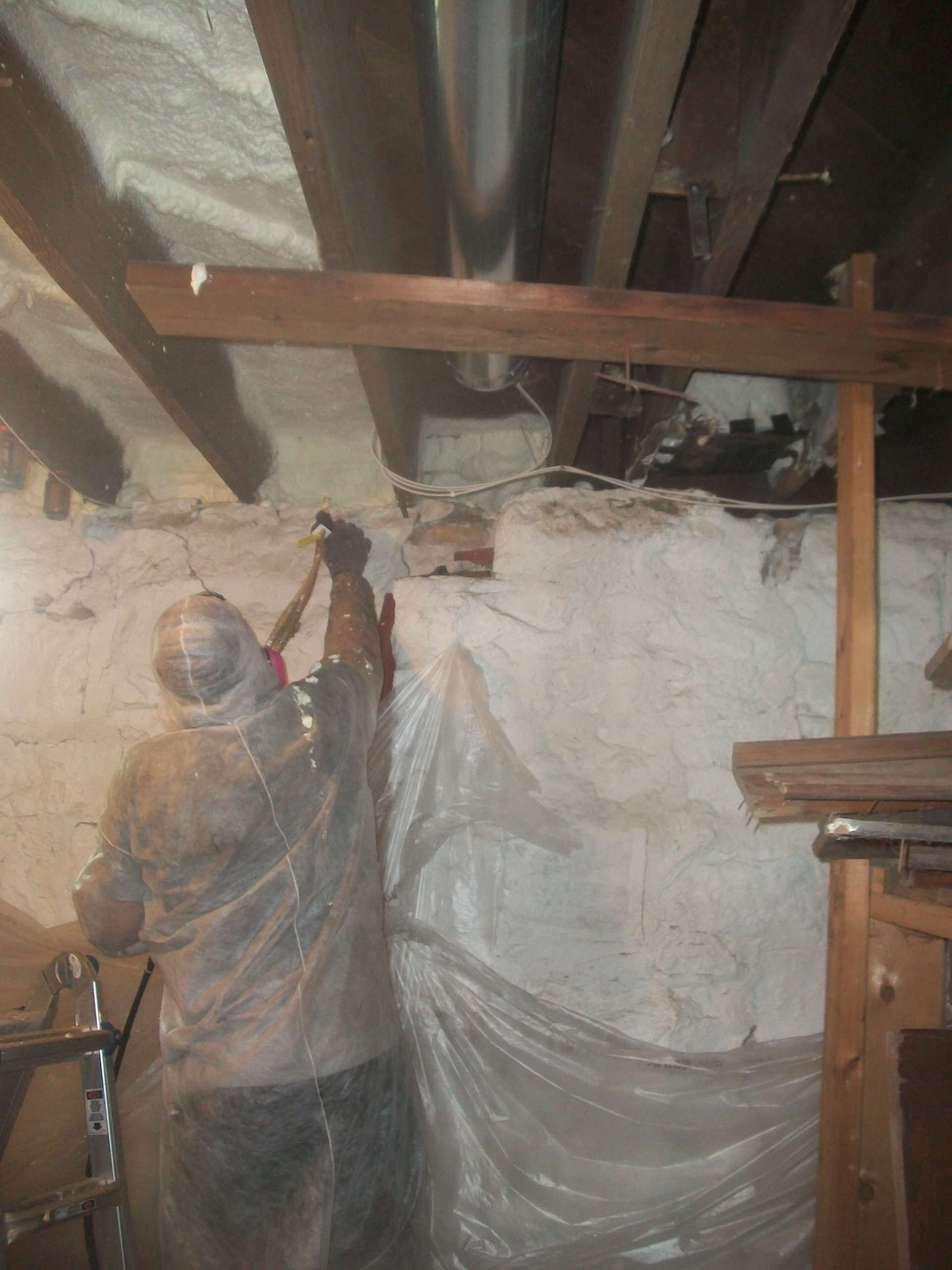 Что делать: Дом плохо держит тепло, а по полу дует