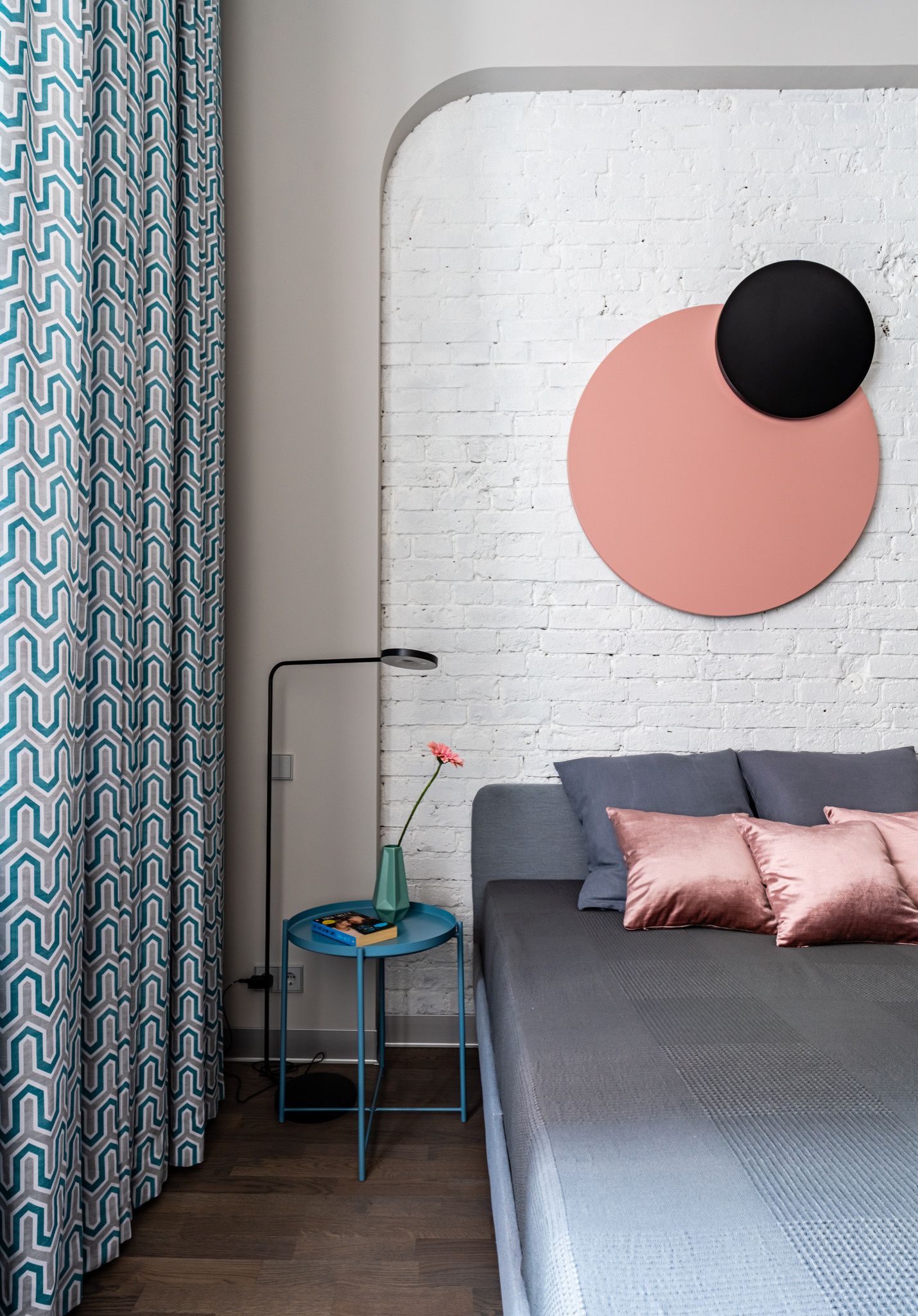 Houzz тур: Яркая студия как альтернатива лофт-пространства