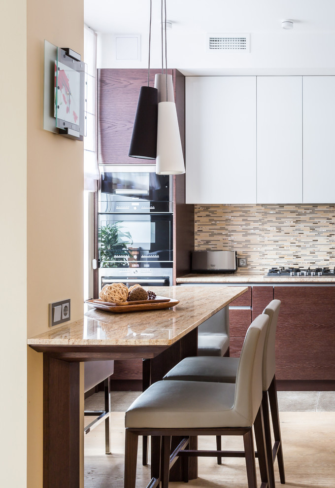 Как правильно: Хранить шубу и крупы в одном помещении