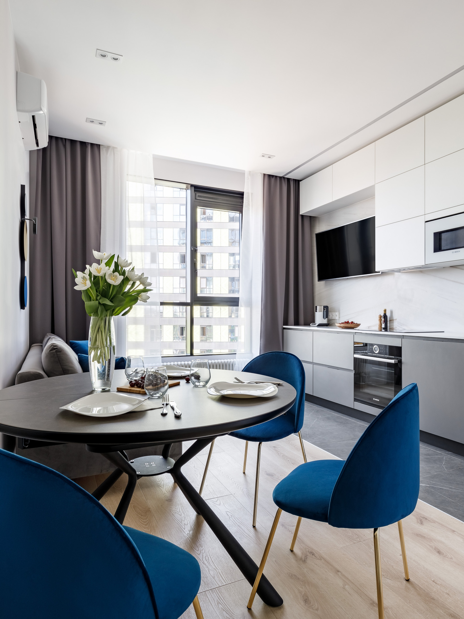 Современные кухни за 250–300 тысяч — сравниваем четыре гарнитура