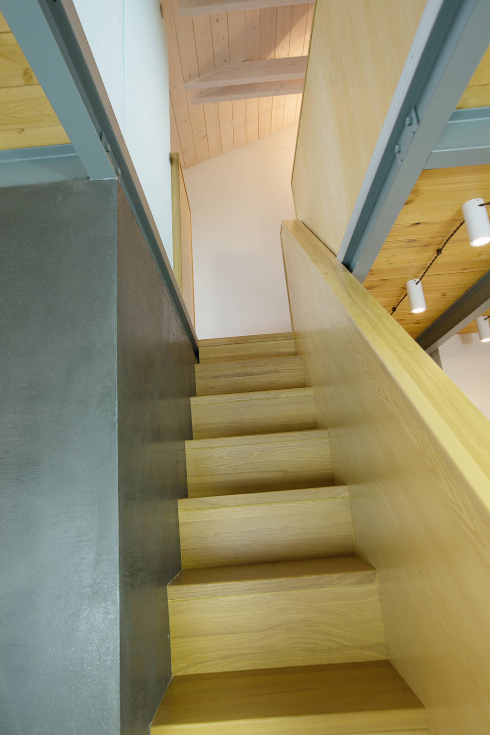 Houzz тур: Двухуровневая квартира в Зеленоградске