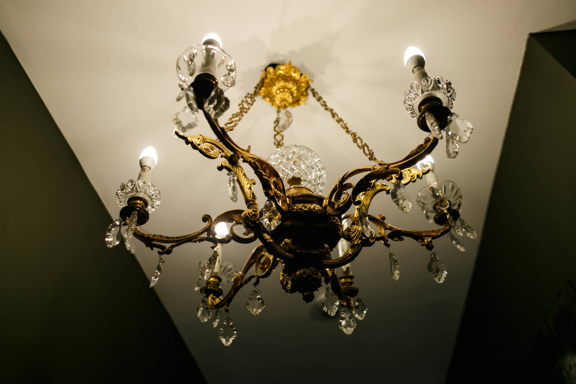 В гостях: Квартира с видом на канал и артистическим характером