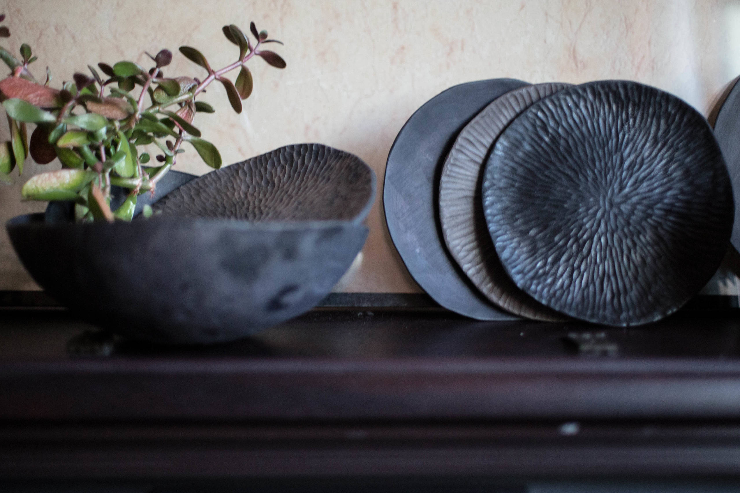 Портрет: Лаконичная керамика от Алены Мухиной