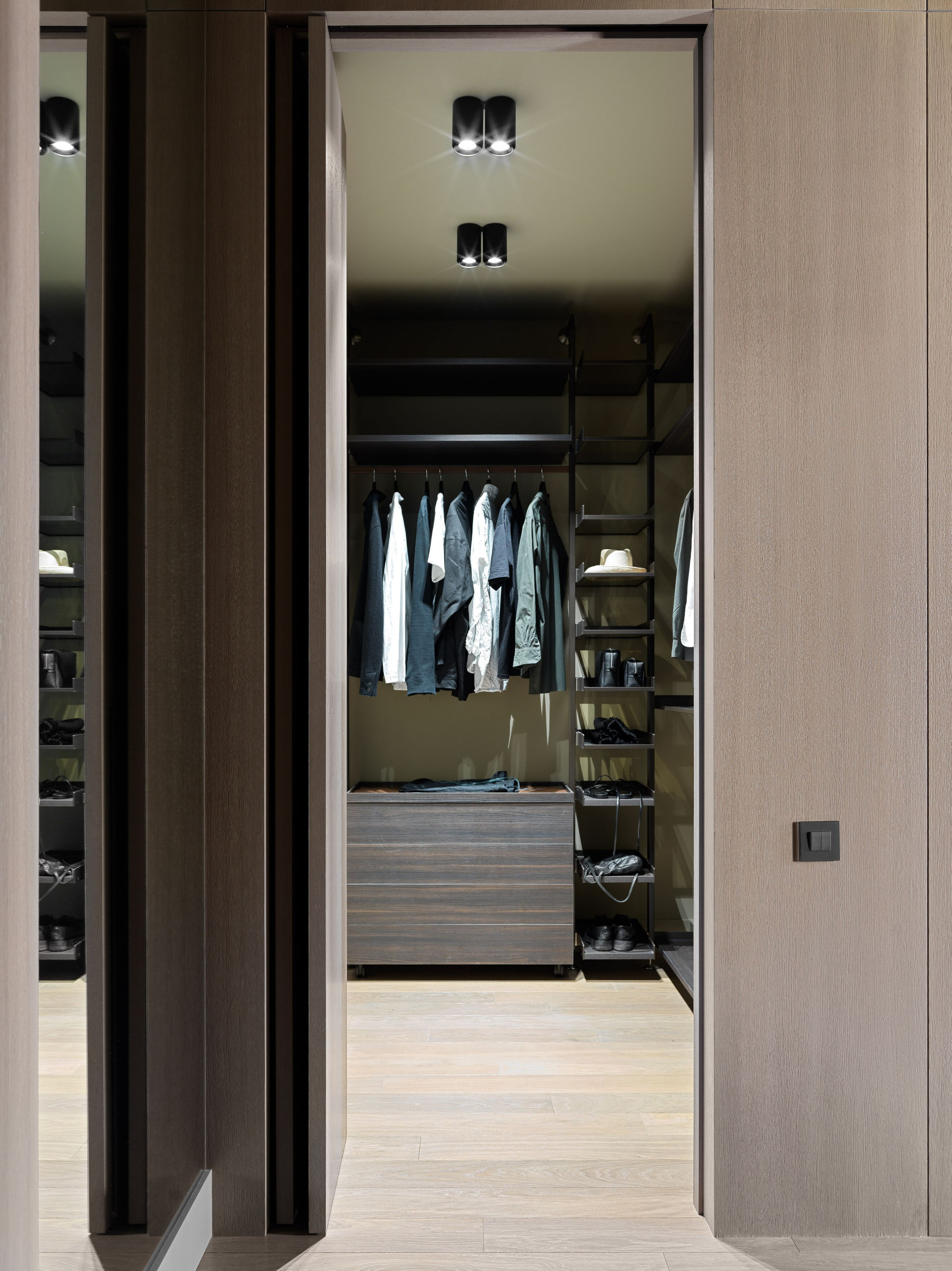 Houzz тур: Квартира в красках осени для двоих