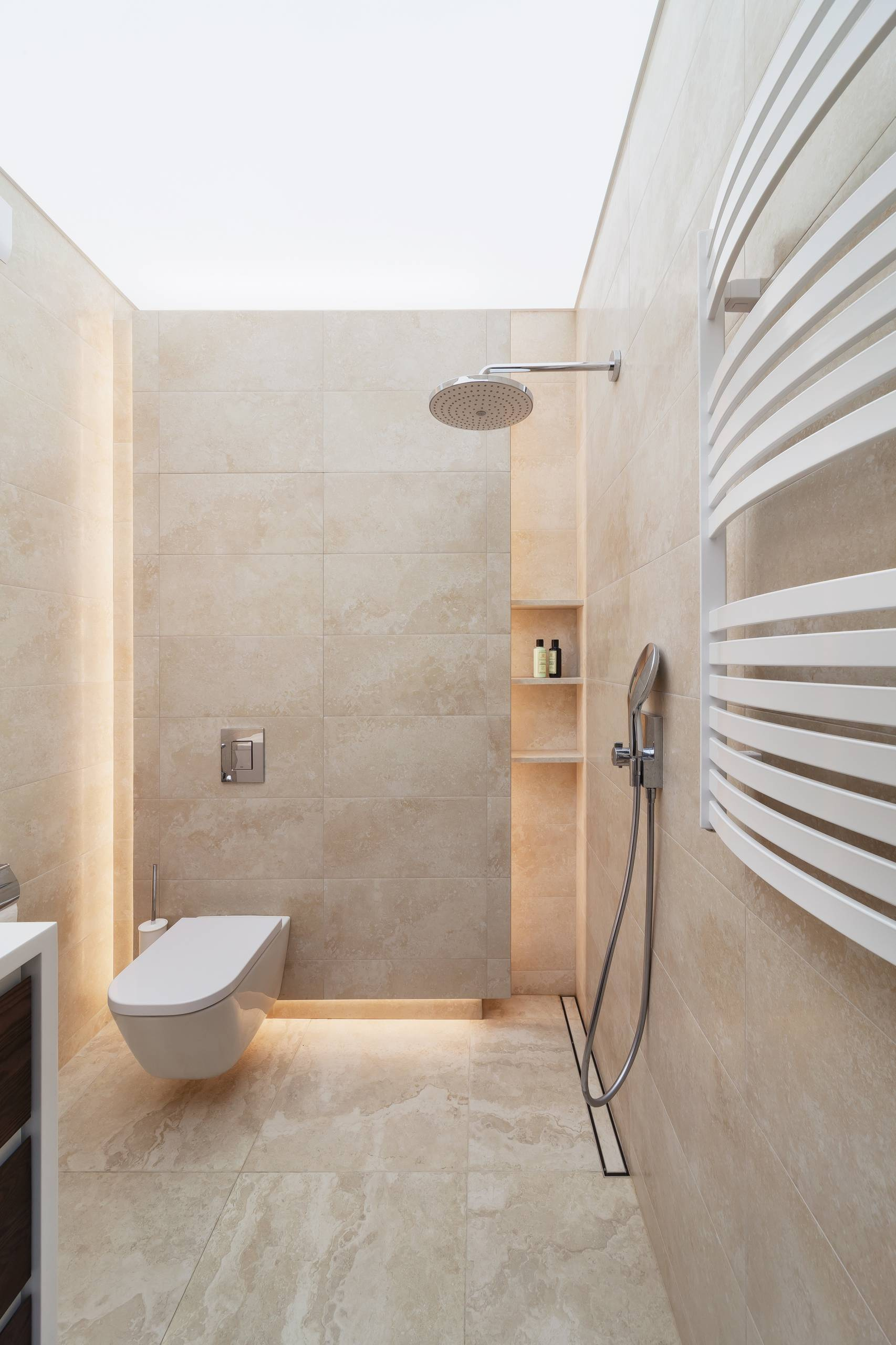 Вопрос: Зачем вам натяжной потолок