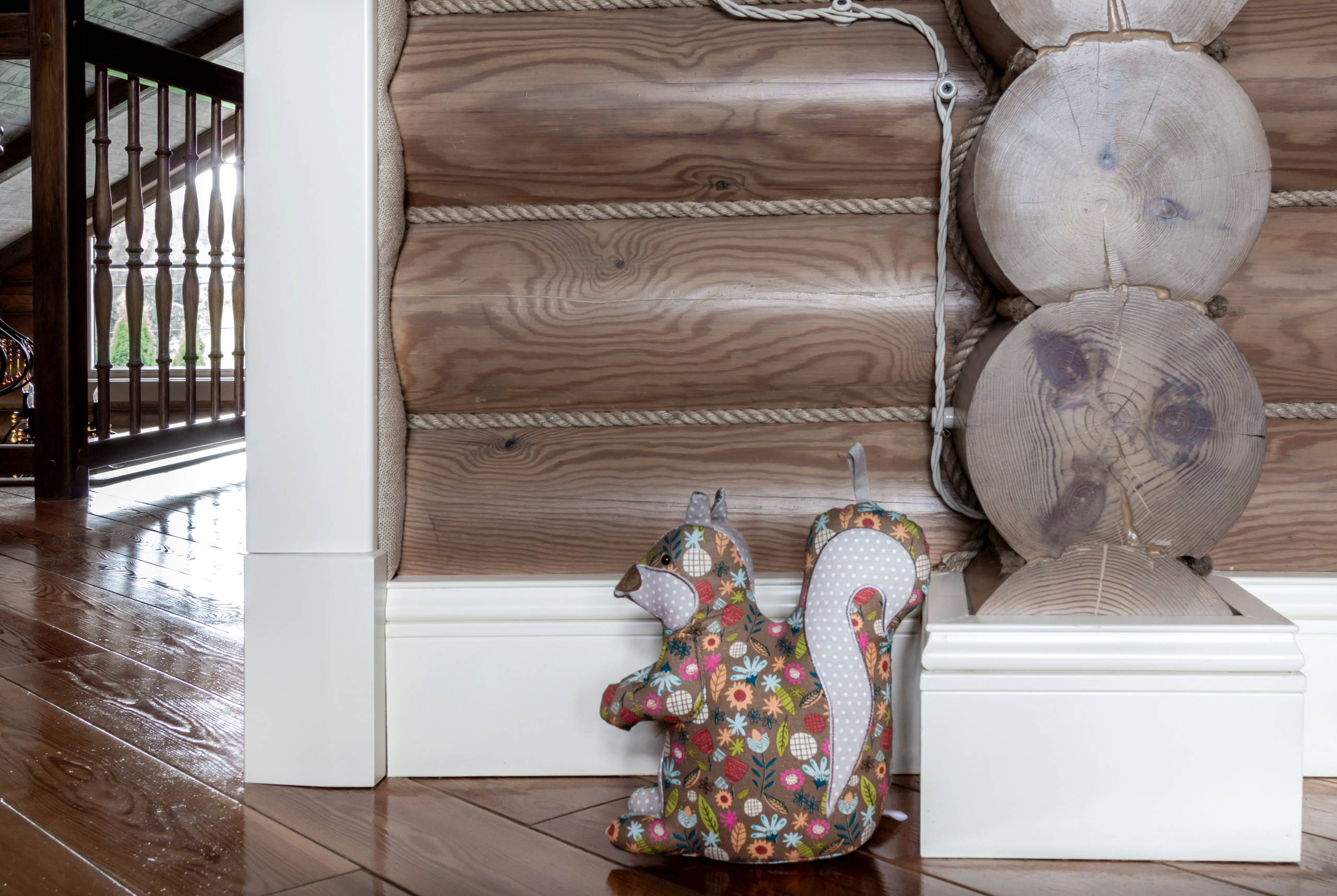 Есть проблема: Как установить дверь в деревянной избе