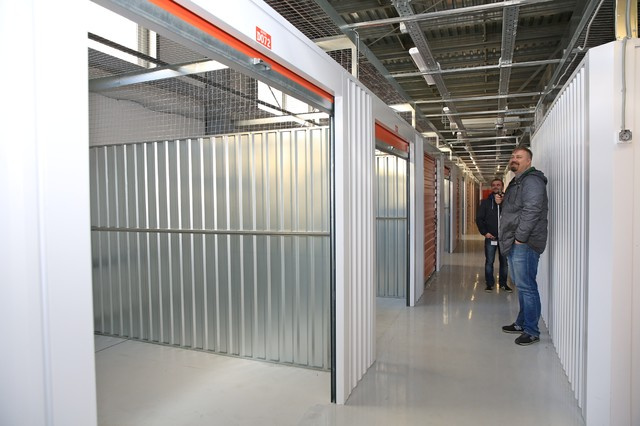 Как правильно: Выбрать склад для вещей