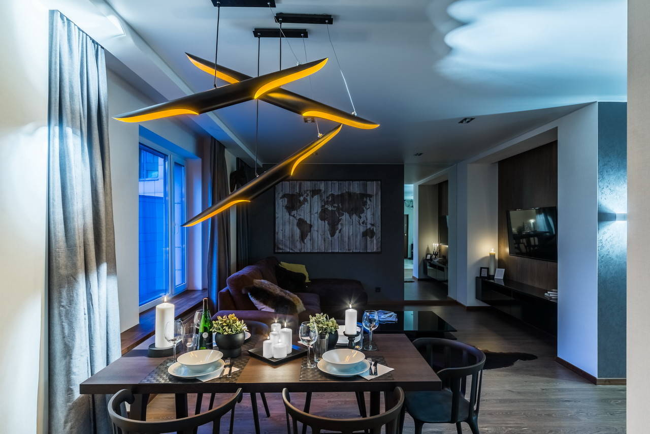 Houzz тур: Квартира с панорамными окнами и прозрачной гардеробной