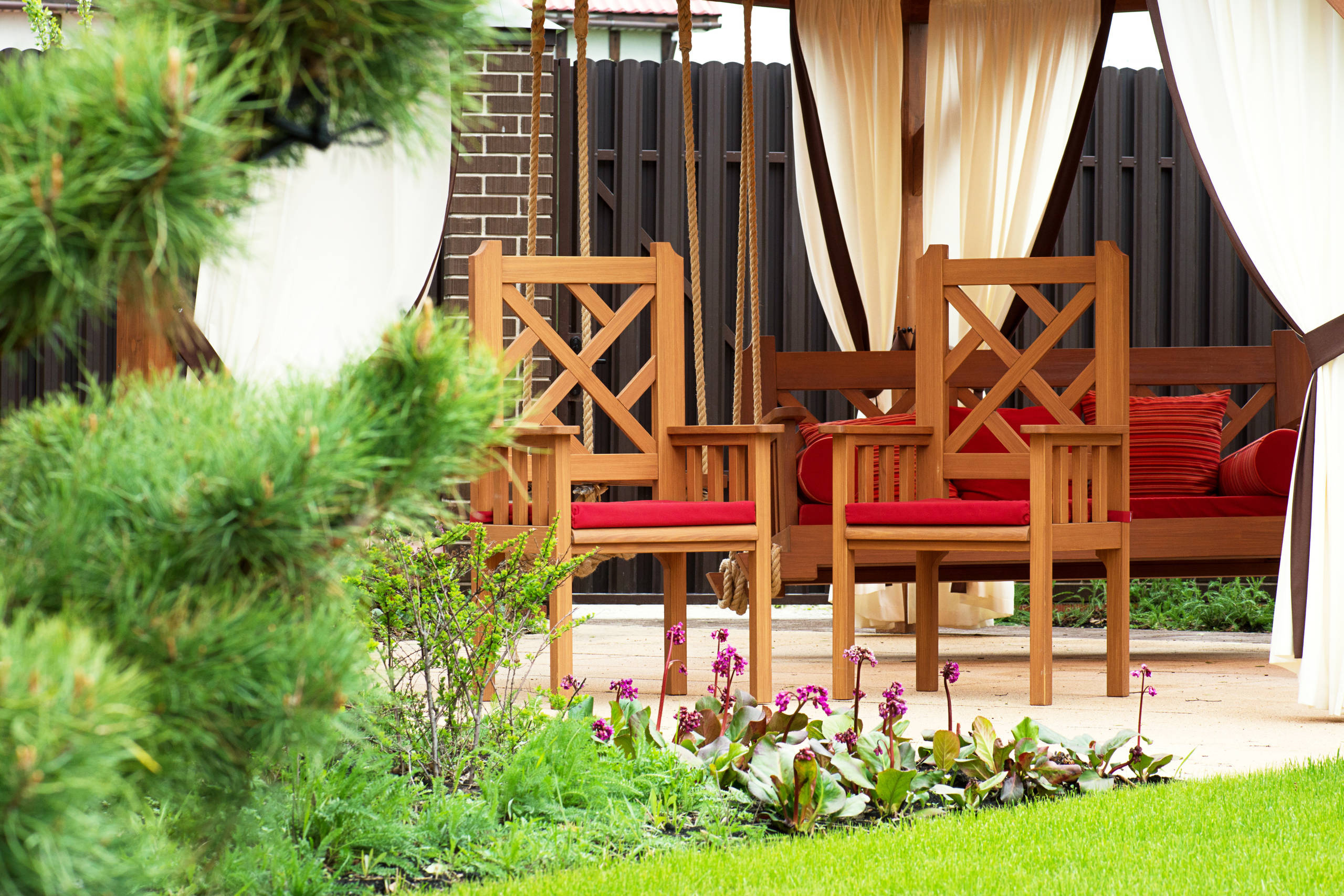 Проект недели: Три времени года в саду под Рязанью