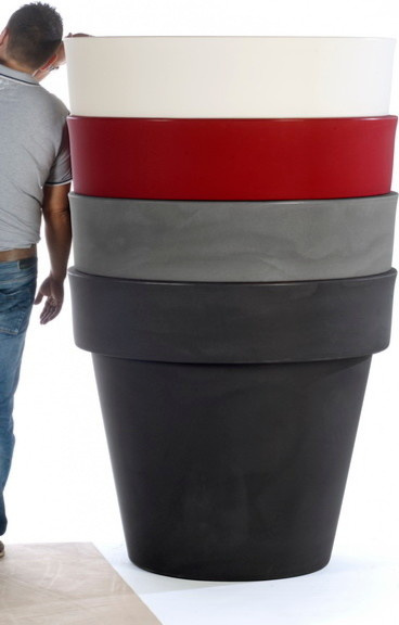 Вопрос: Как выбрать кашпо для больших растений