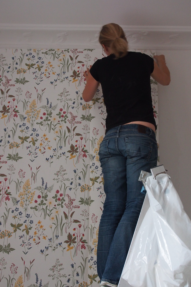 Инструкция Houzz: Как клеить бумажные обои правильно