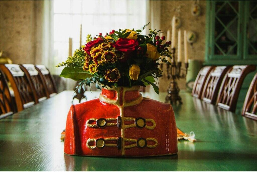 Портрет: Эксперименты с формами и цветами от Terracotta Сeramics