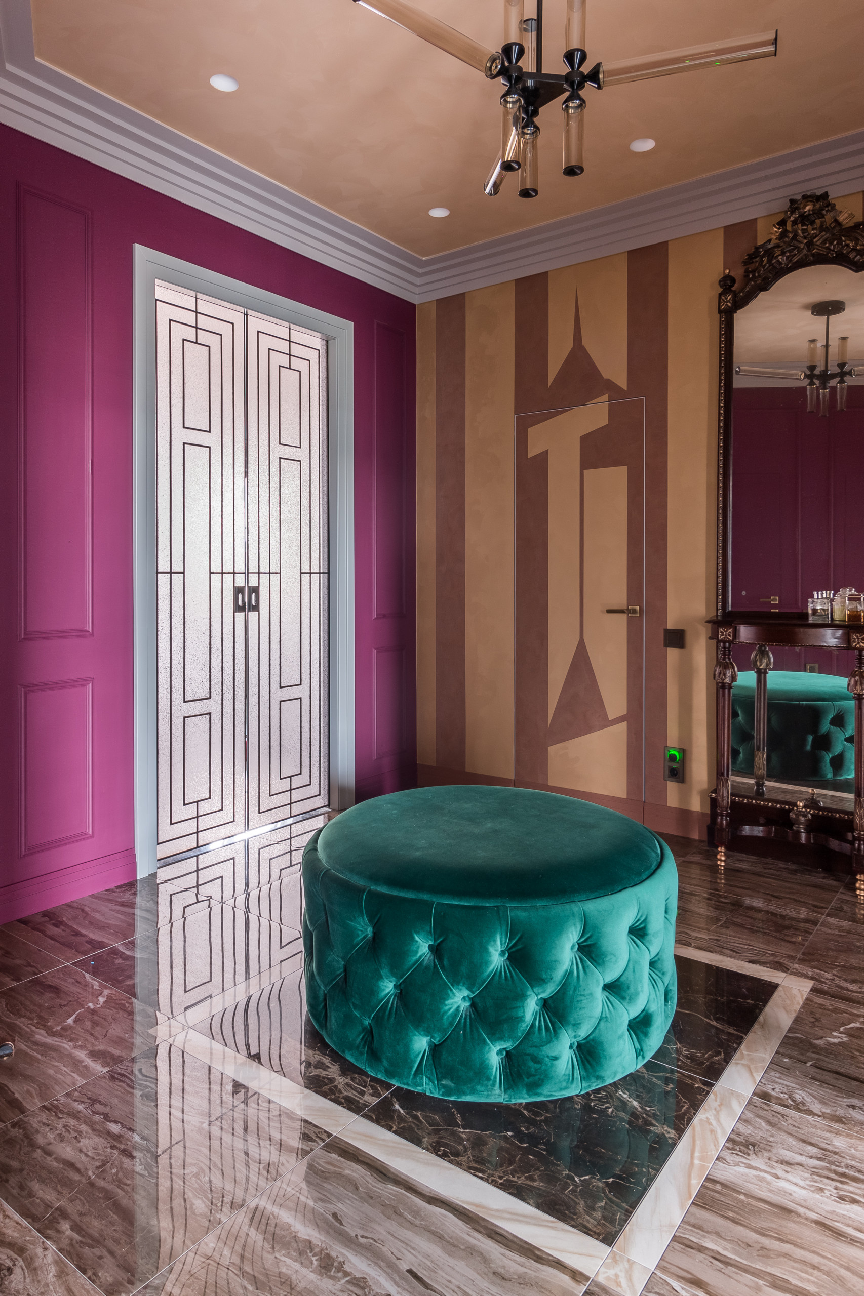 Houzz тур: Яркая квартира в Санкт-Петербурге