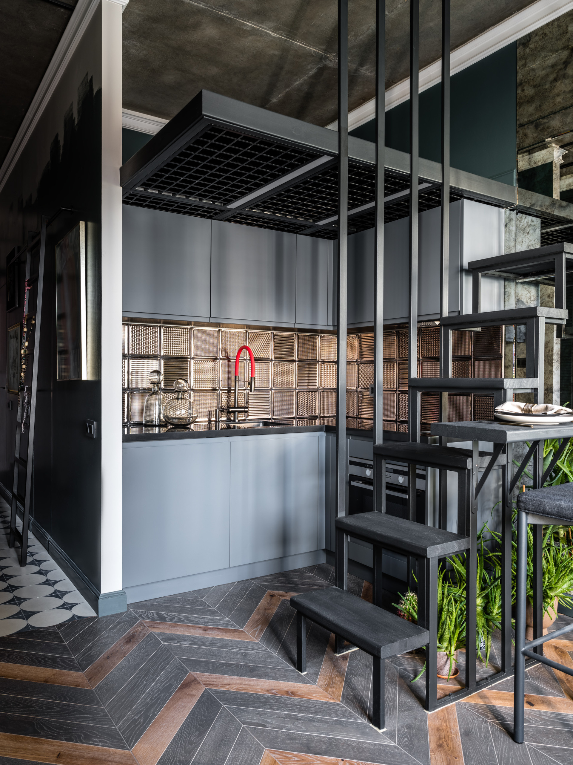 Houzz тур: 26 кв.м — квартира для кинодраматурга