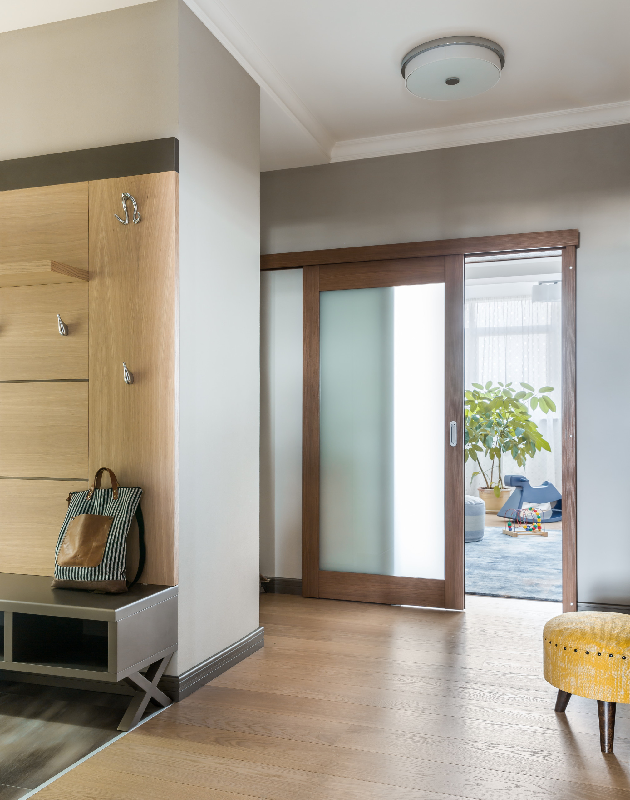 Houzz тур: Квартира в квартире — для старшей дочери на вырост