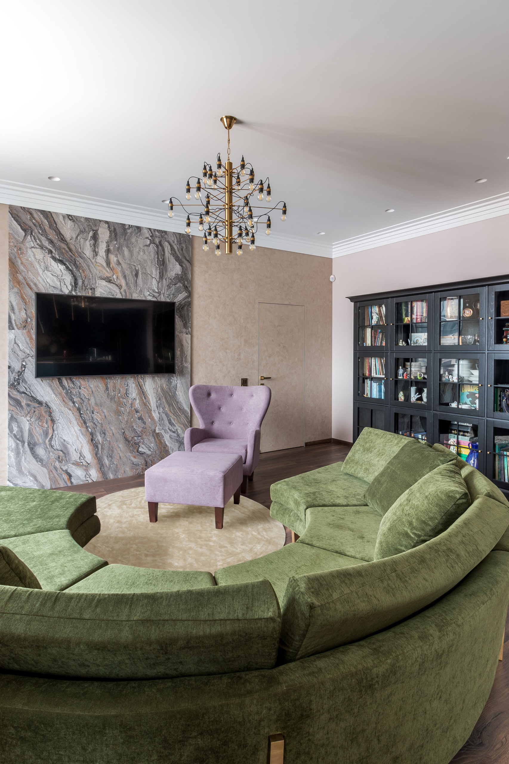 Houzz тур: Яркая квартира в Санкт-Петербурге