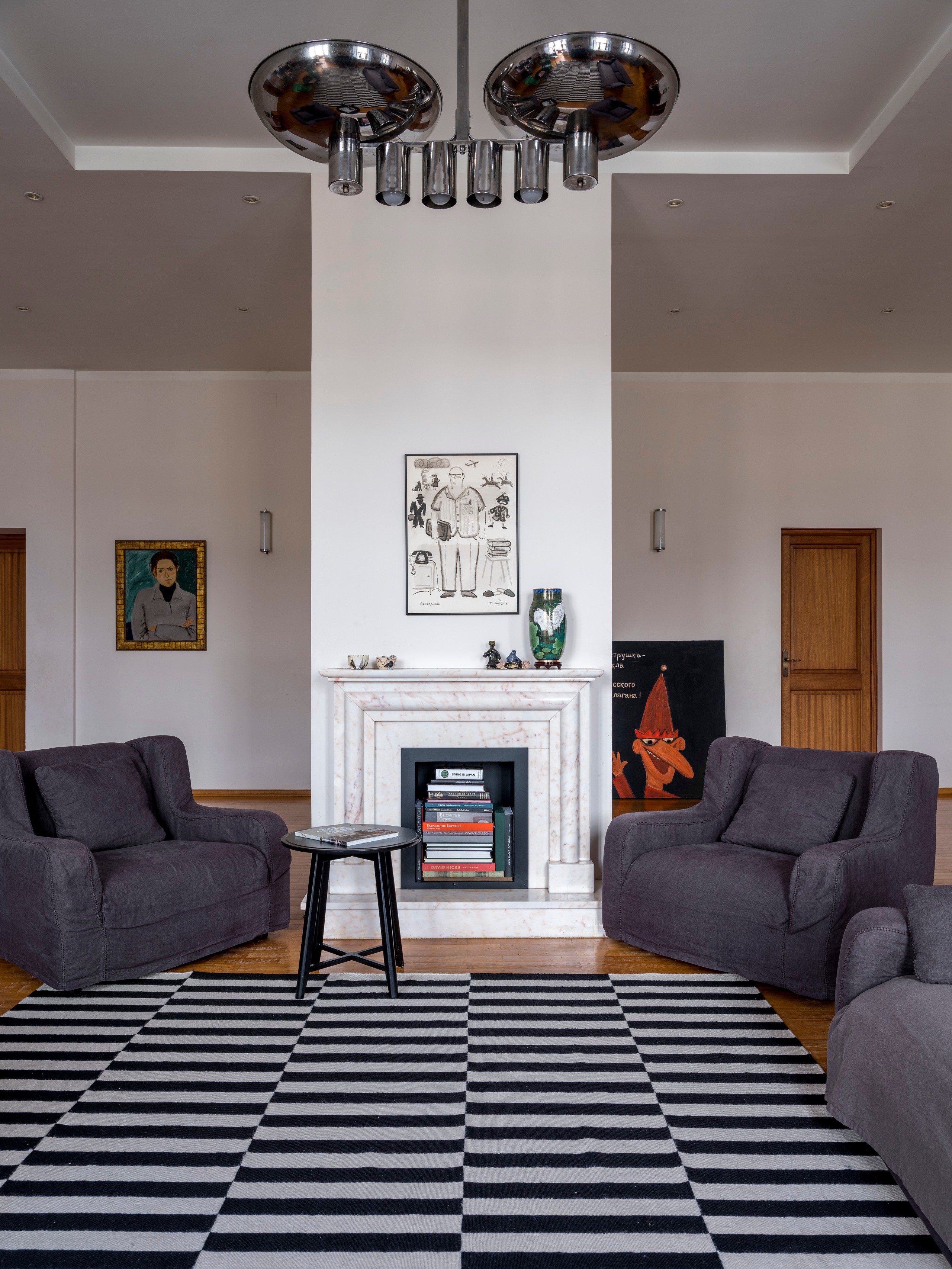 В гостях: Съёмная квартира, где живут декоратор и её коллекция