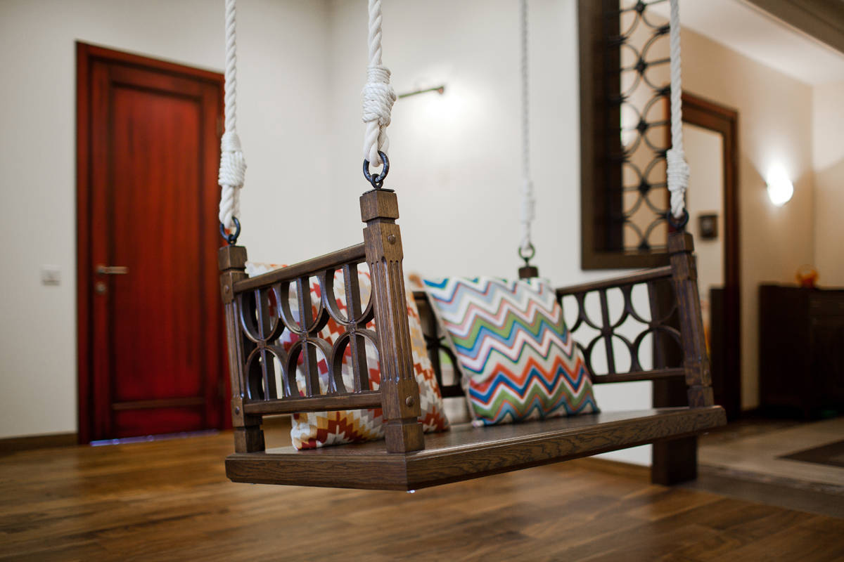 Houzz тур: Живописный дом у озера с качелями в холле