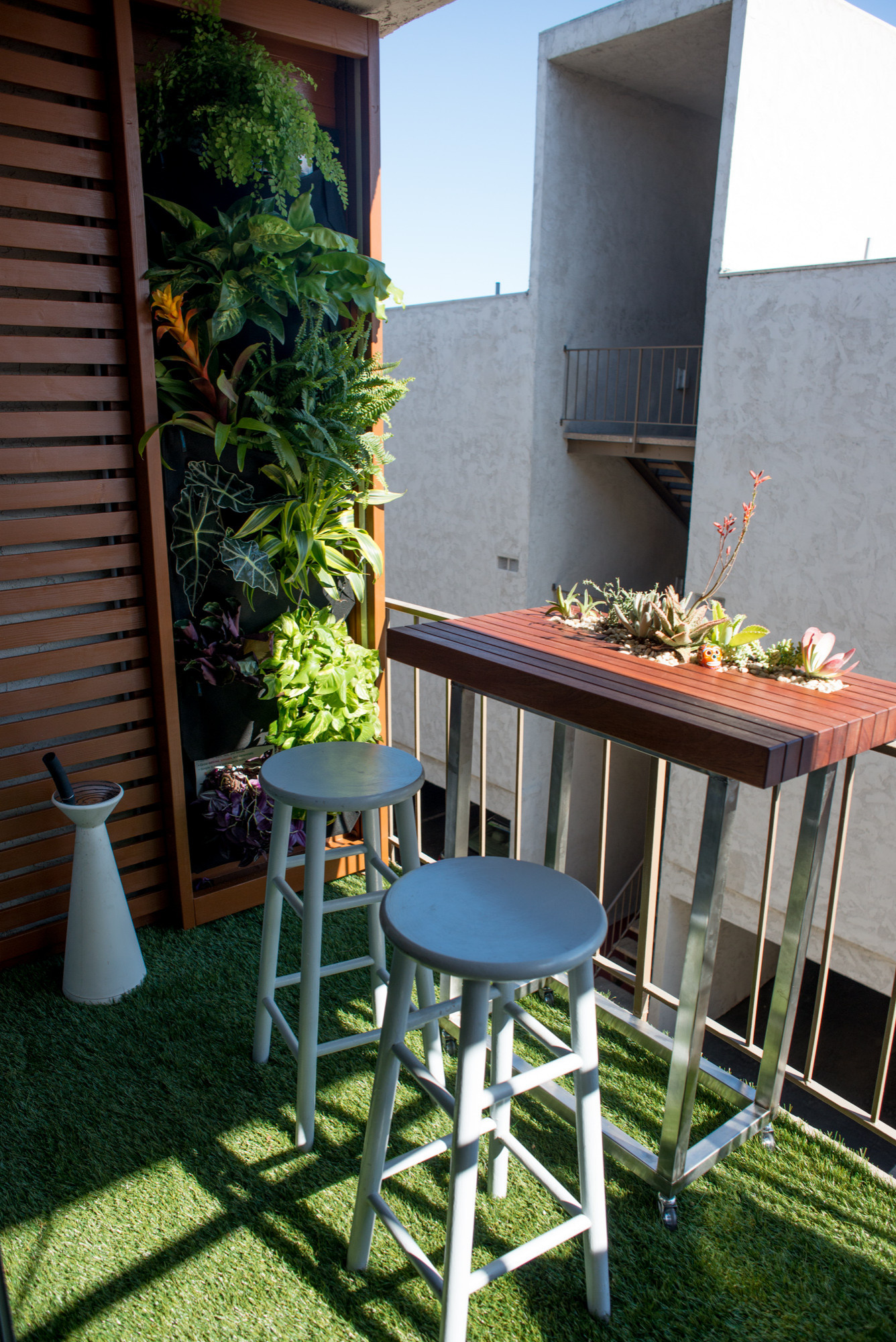 Фотоохота: 86 дизайн-идей для небольшого открытого балкончика