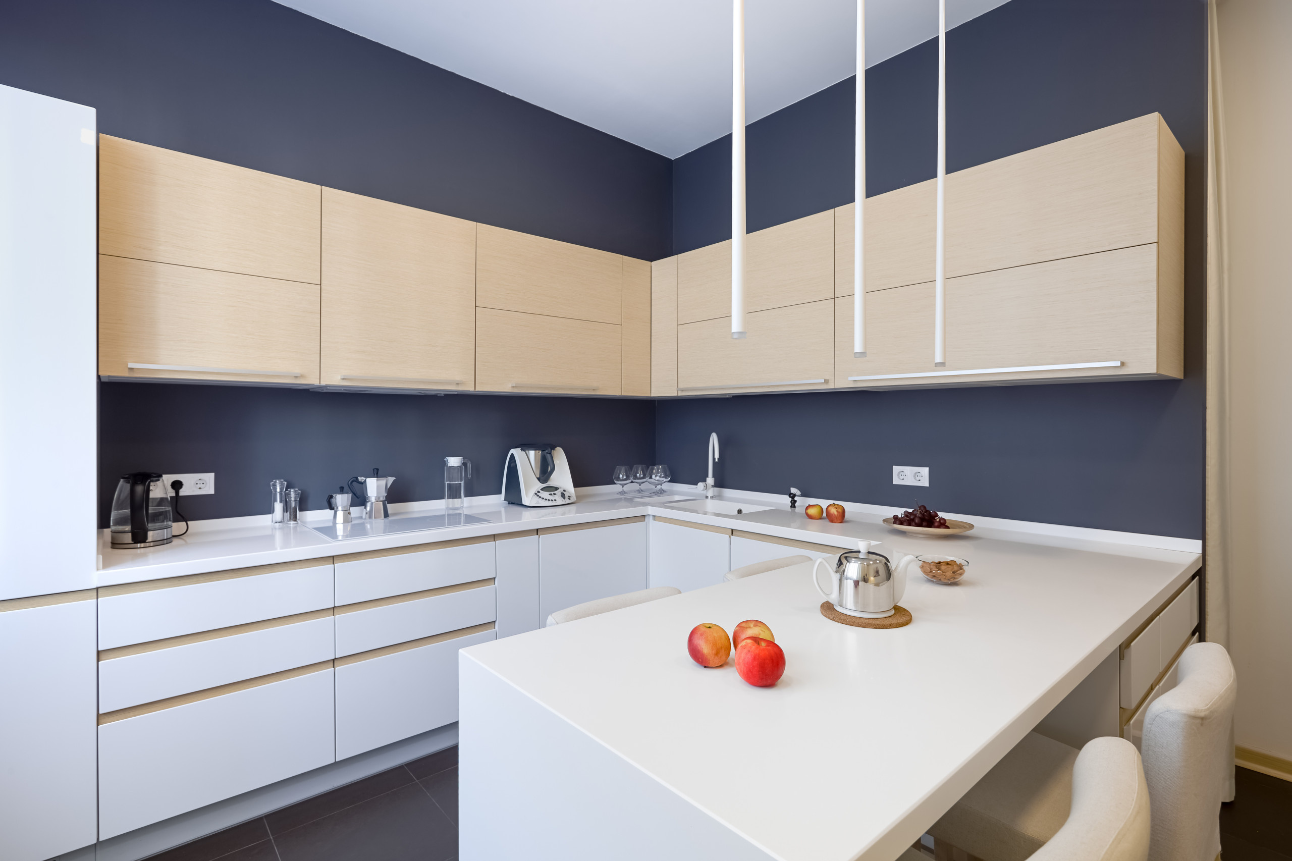 Houzz тур: 50 оттенков белого и игра искусственного света