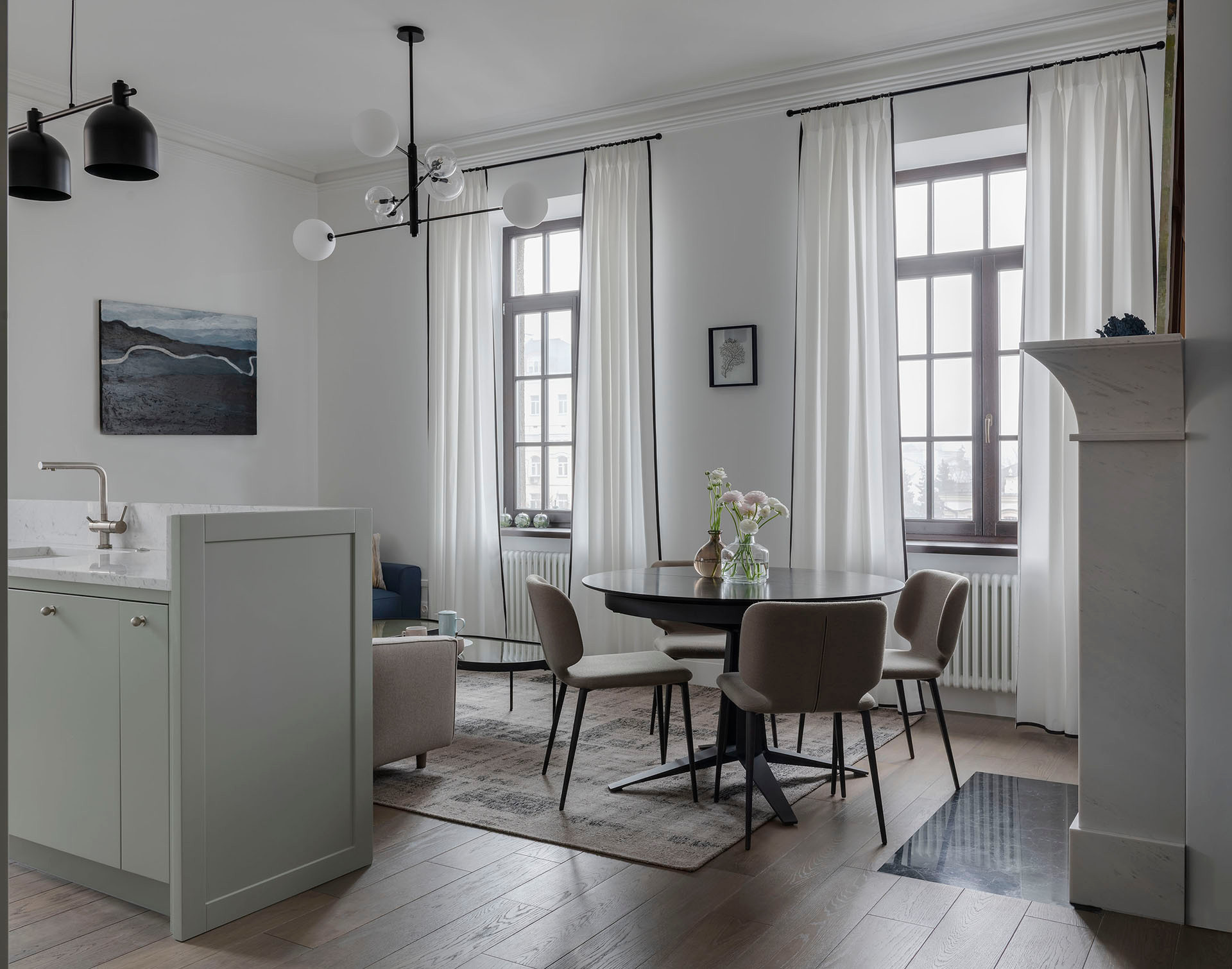 Houzz Украина: Квартира в центре Киева с настоящим камином