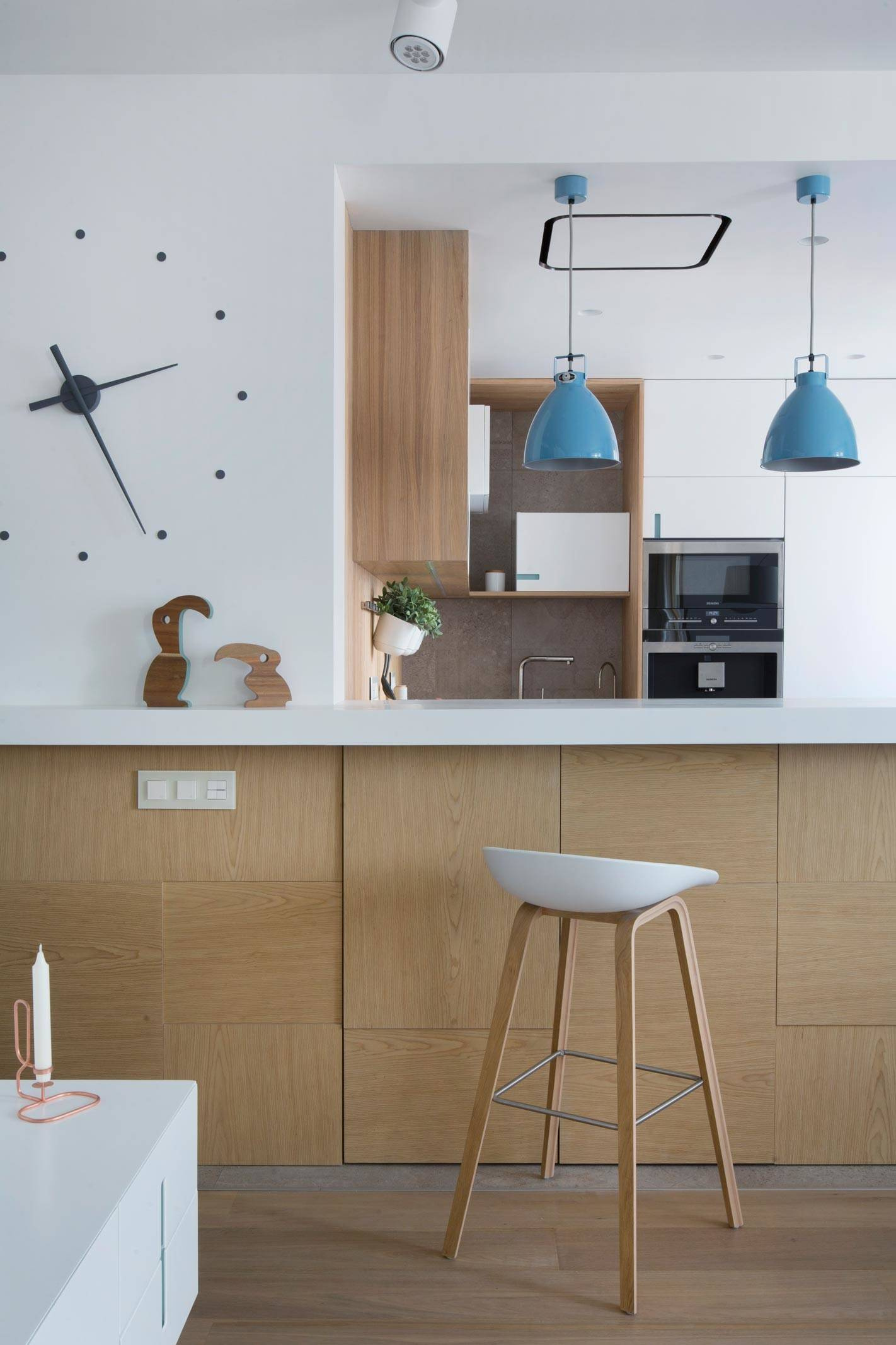 Houzz тур: Подиум в спальне, куб в гостиной