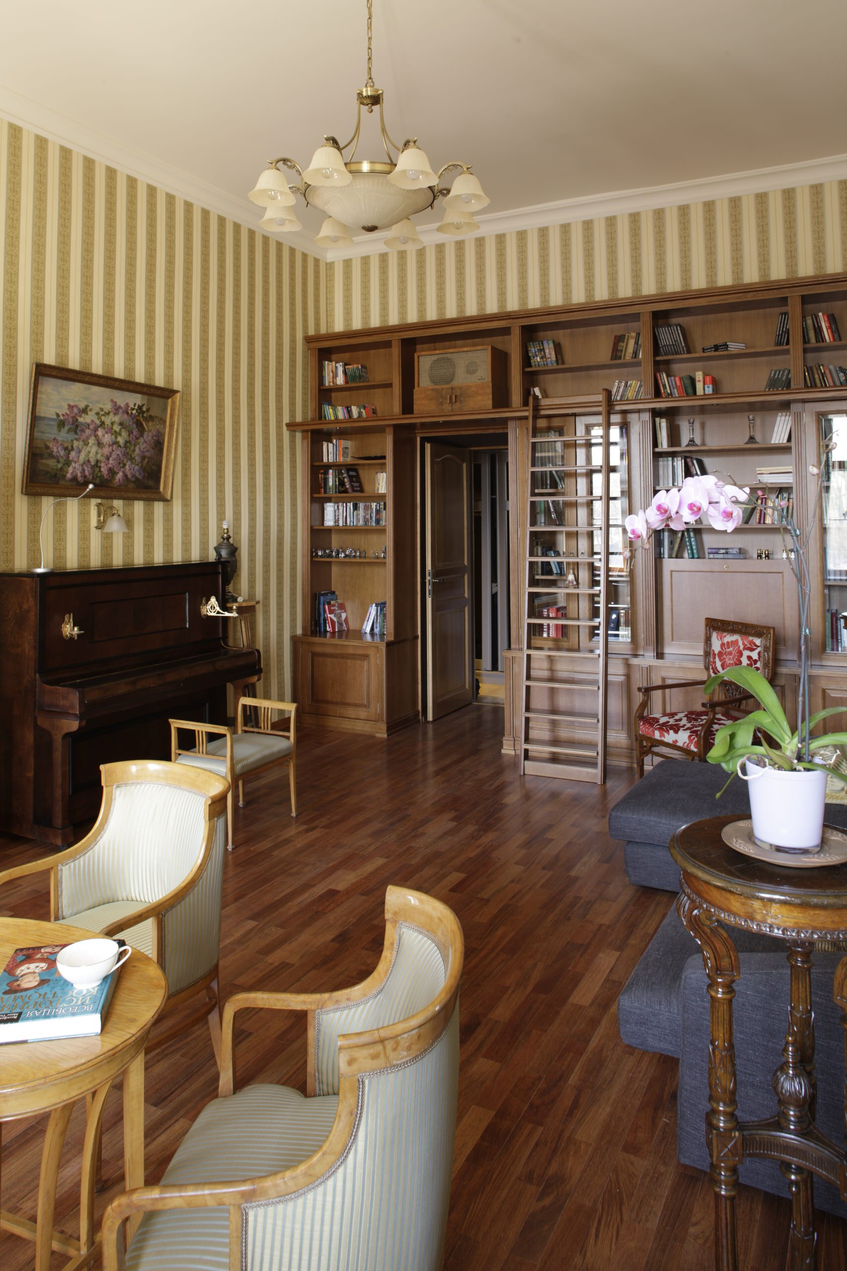 Вопрос: Зачем вам паркет из экзотических пород