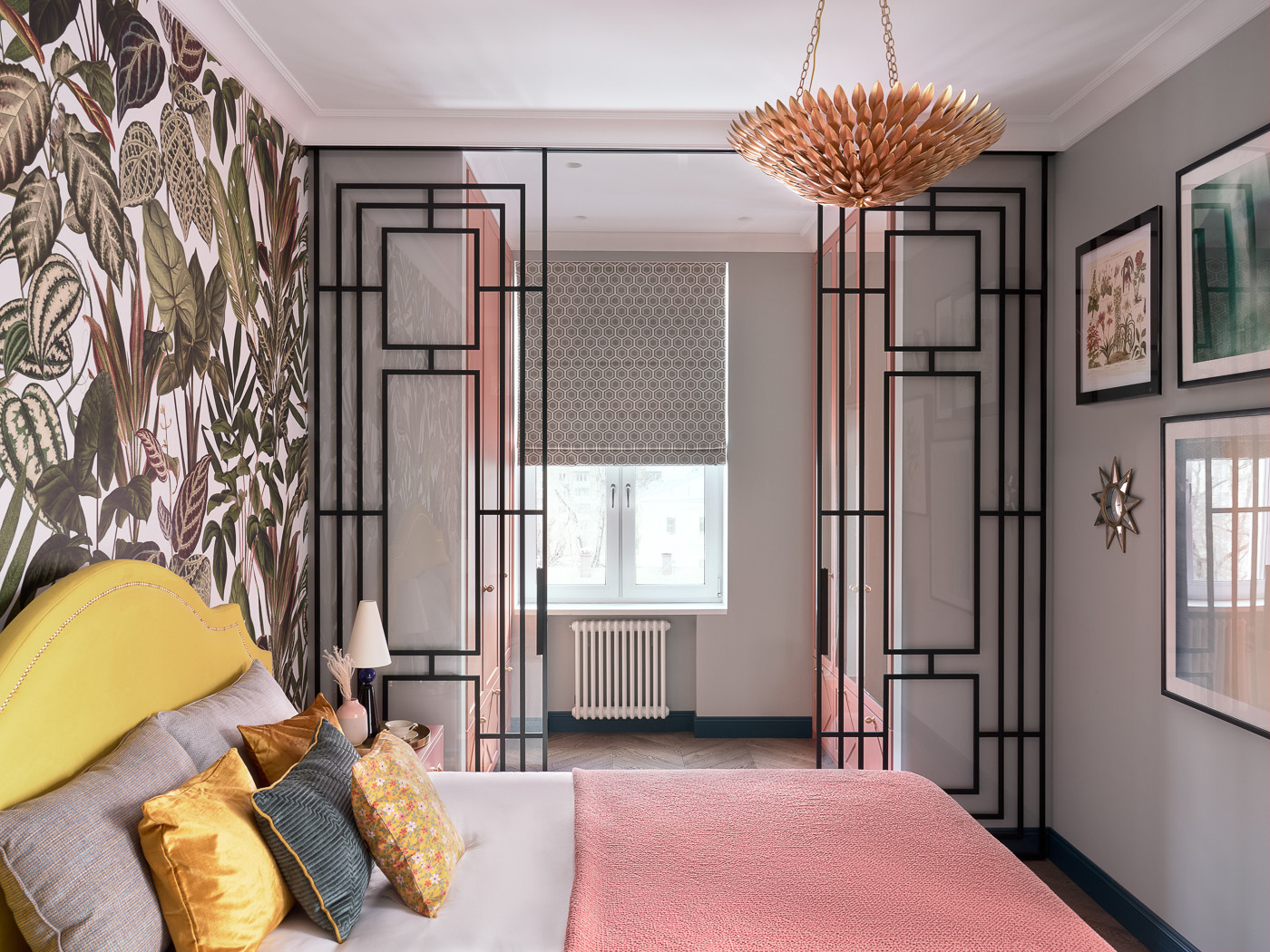 Фотоохота: Двери и перегородки с необычной расстекловкой