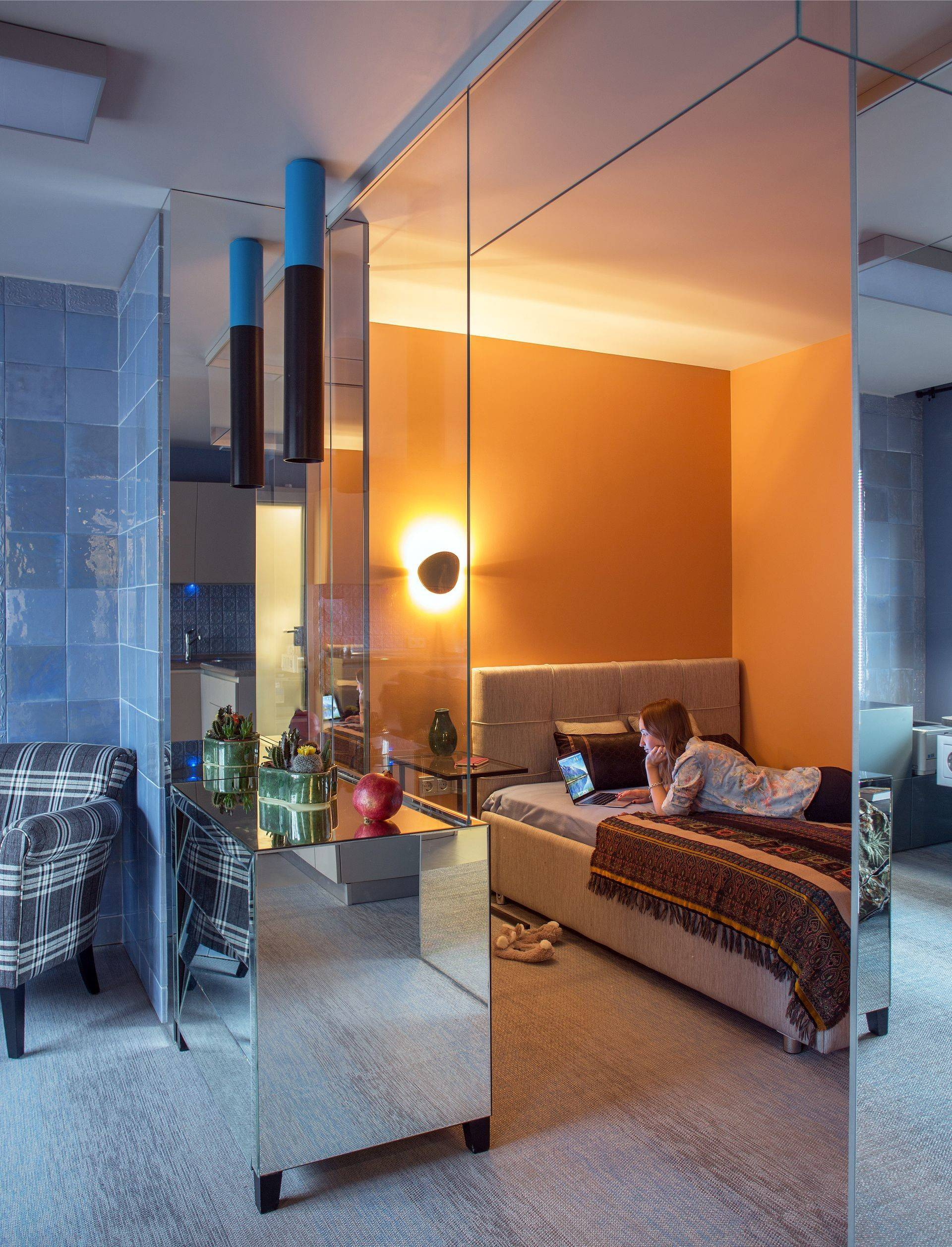 Houzz тур: Зеркала и изразцы  в центре Москвы