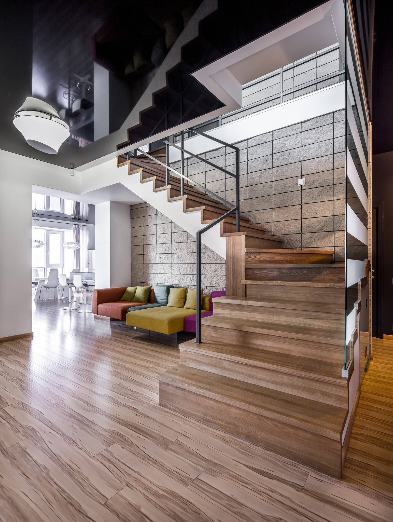 Дизайн-дебаты: Натяжной потолок — это дурной тон или все же нет?