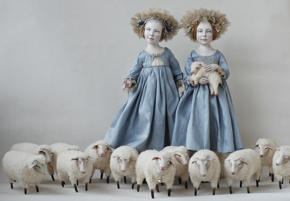 В гостях: Яркая квартира и мастерская художницы по куклам