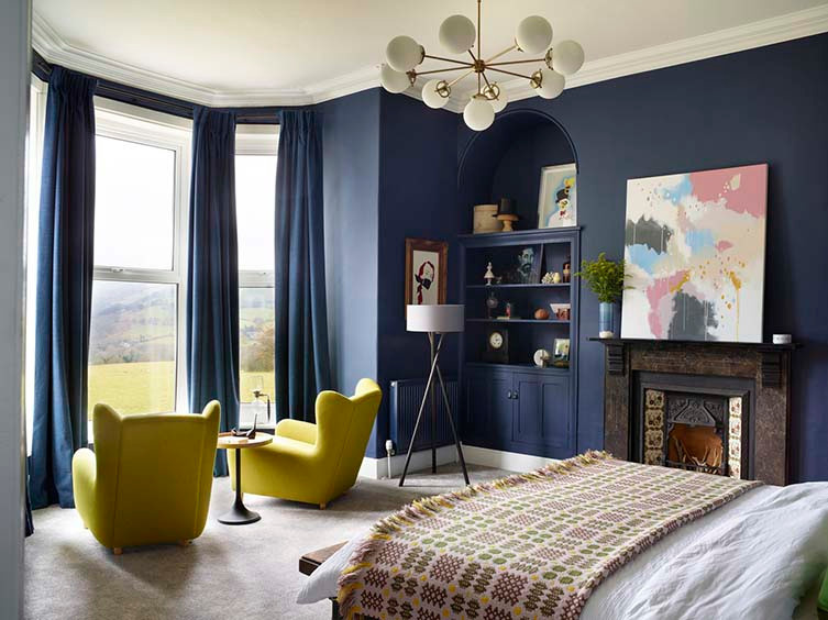 Подсмотрено в отеле: Живопись как центральная тема интерьера