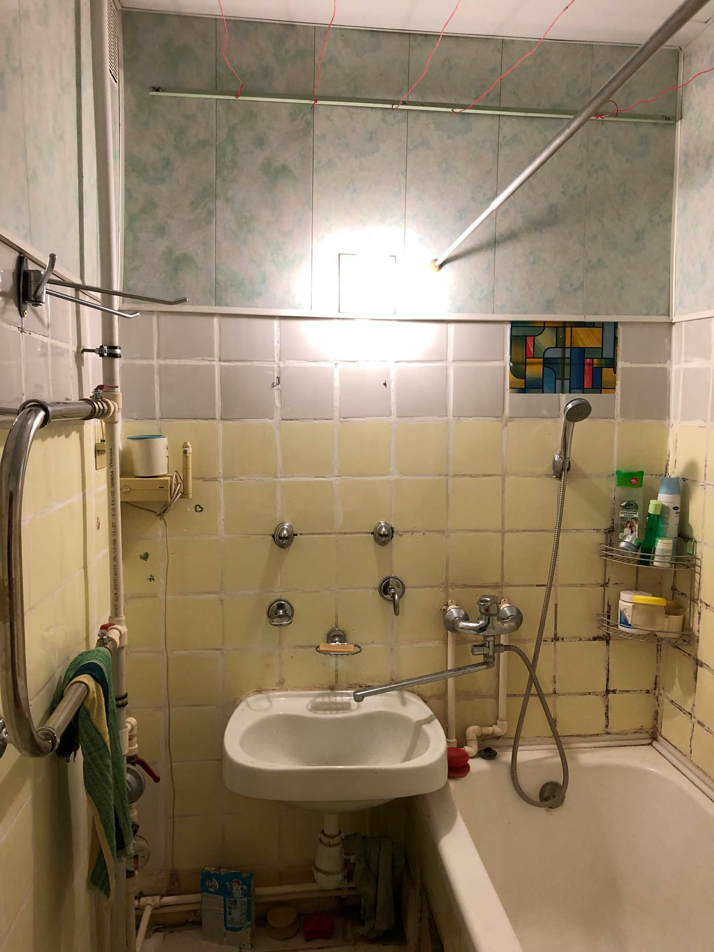 До и после: 5 санузлов в темных тонах