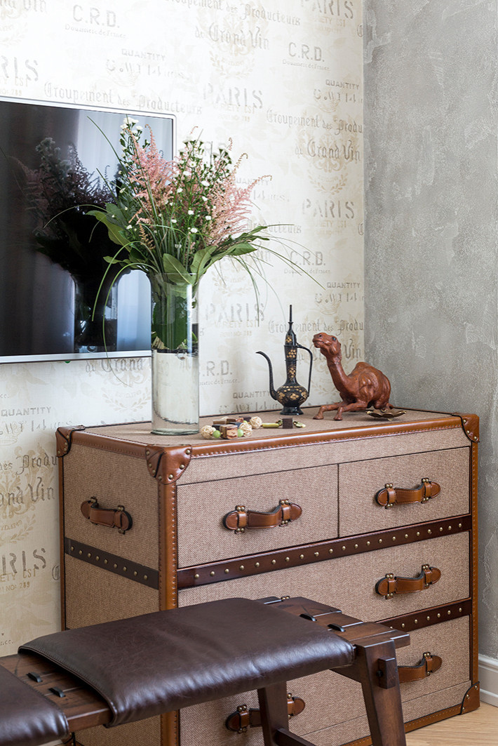 Houzz тур: Квартира со старыми бревнами, кирпичом и телефонной будкой