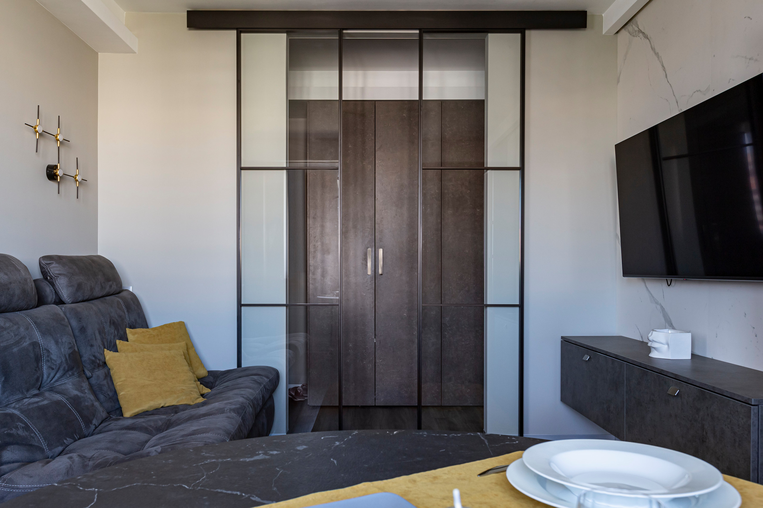 Поиск планировки: Двушка в панельке для молодой семьи [5 планов]