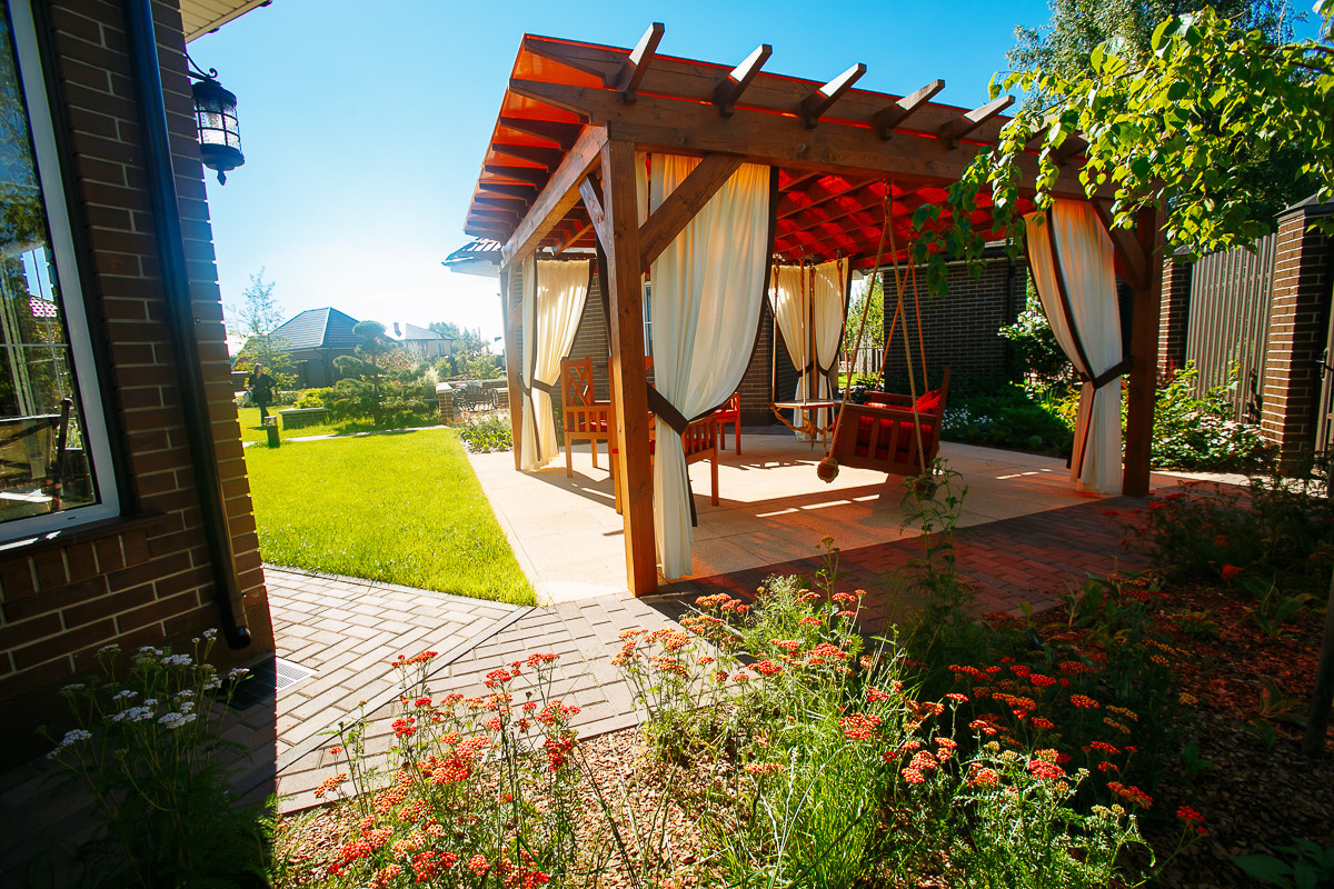 Проект недели: Три времени года в саду под Рязанью