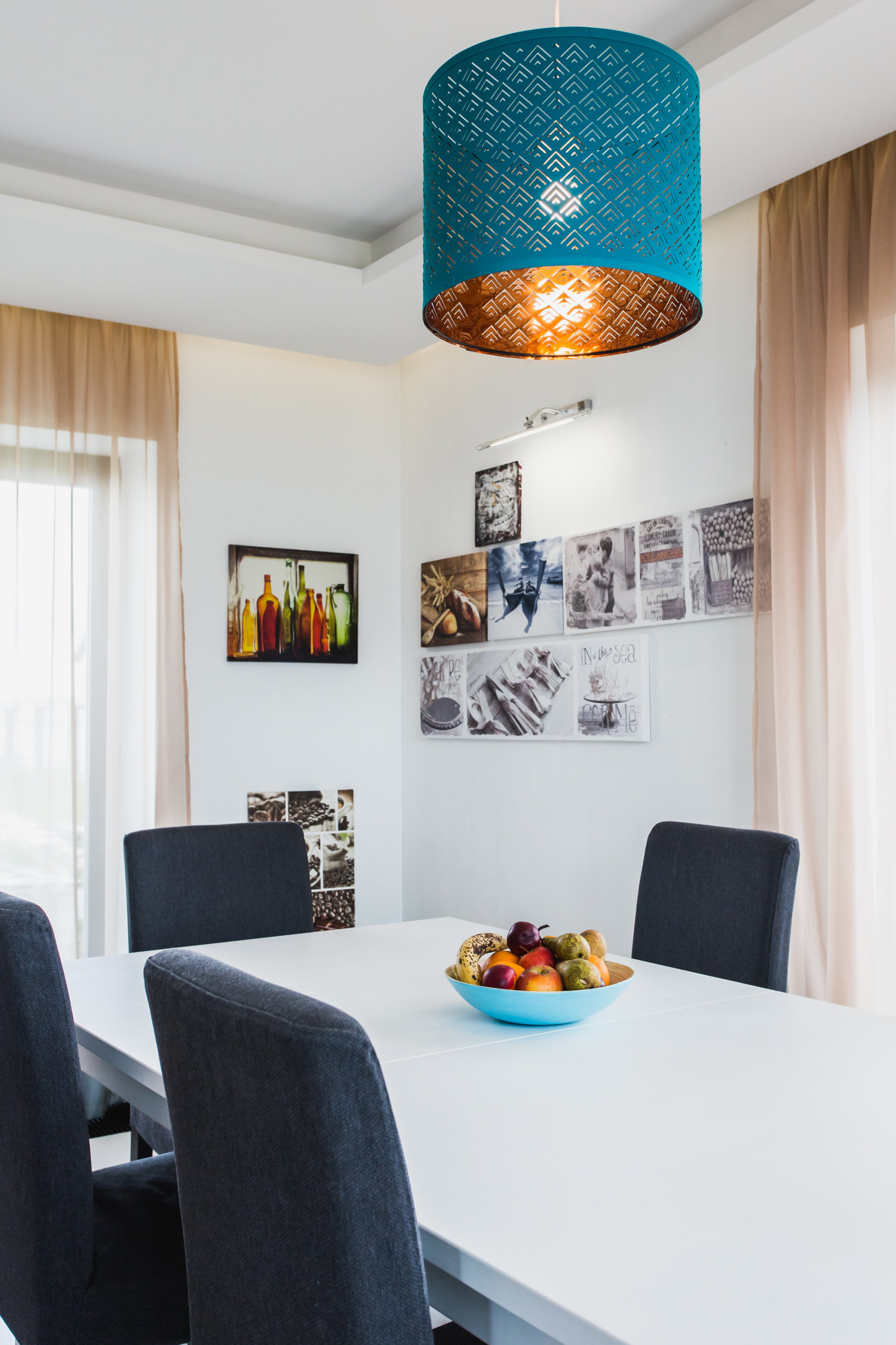 В гостях: Дом у озера