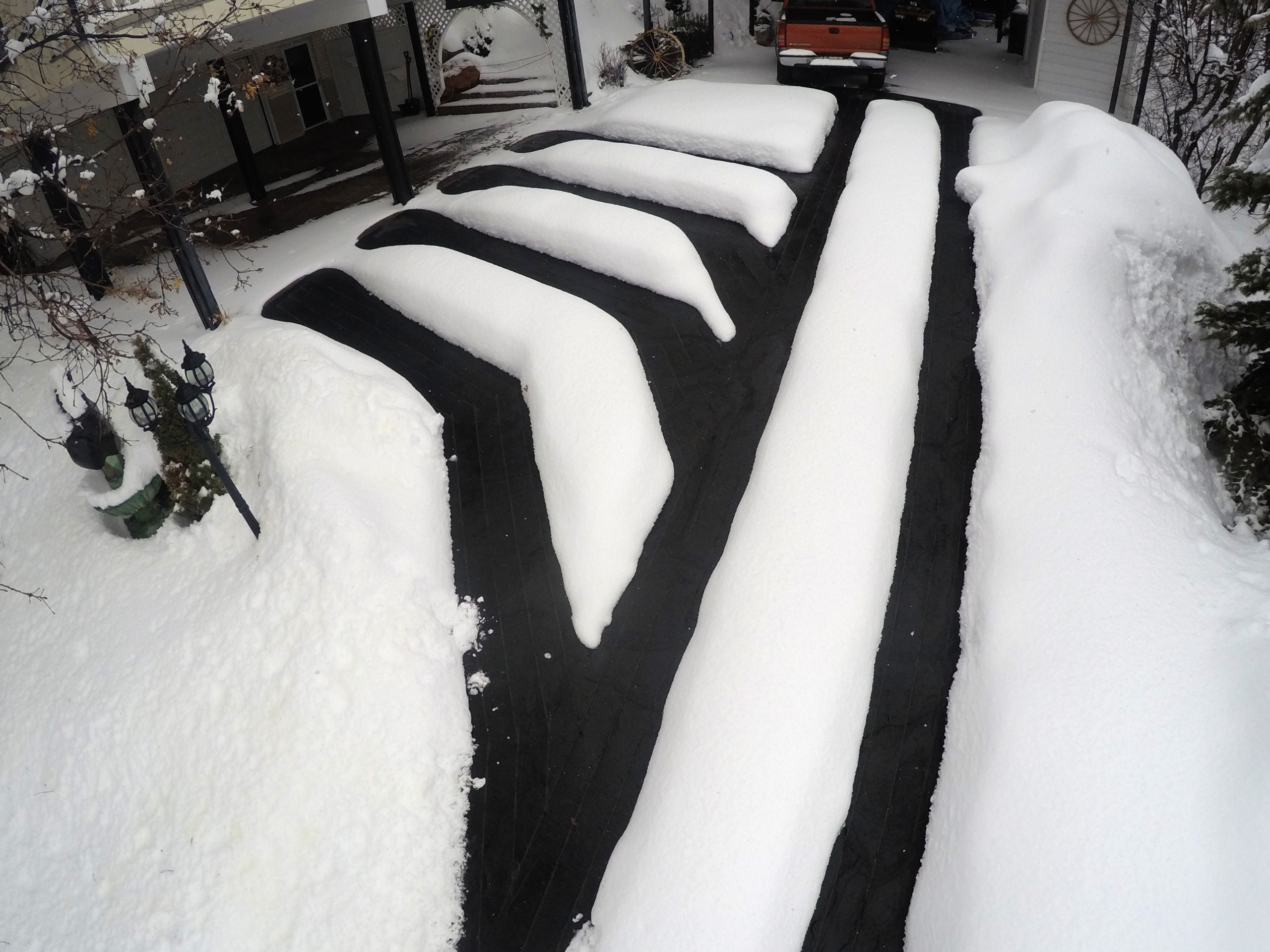 Как правильно: Решить проблему снега на участке