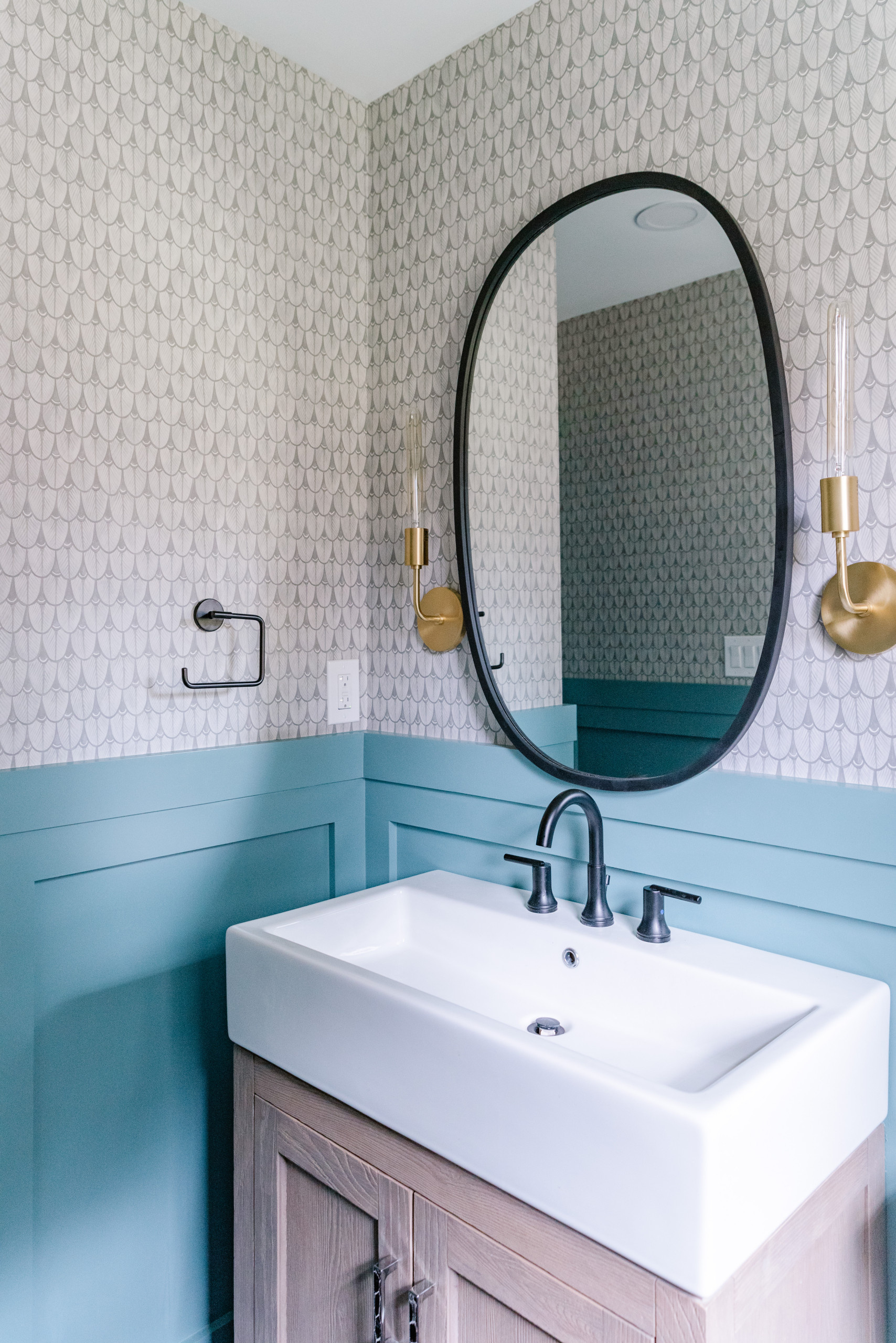 Просто фото: Санузлы сложных оттенков