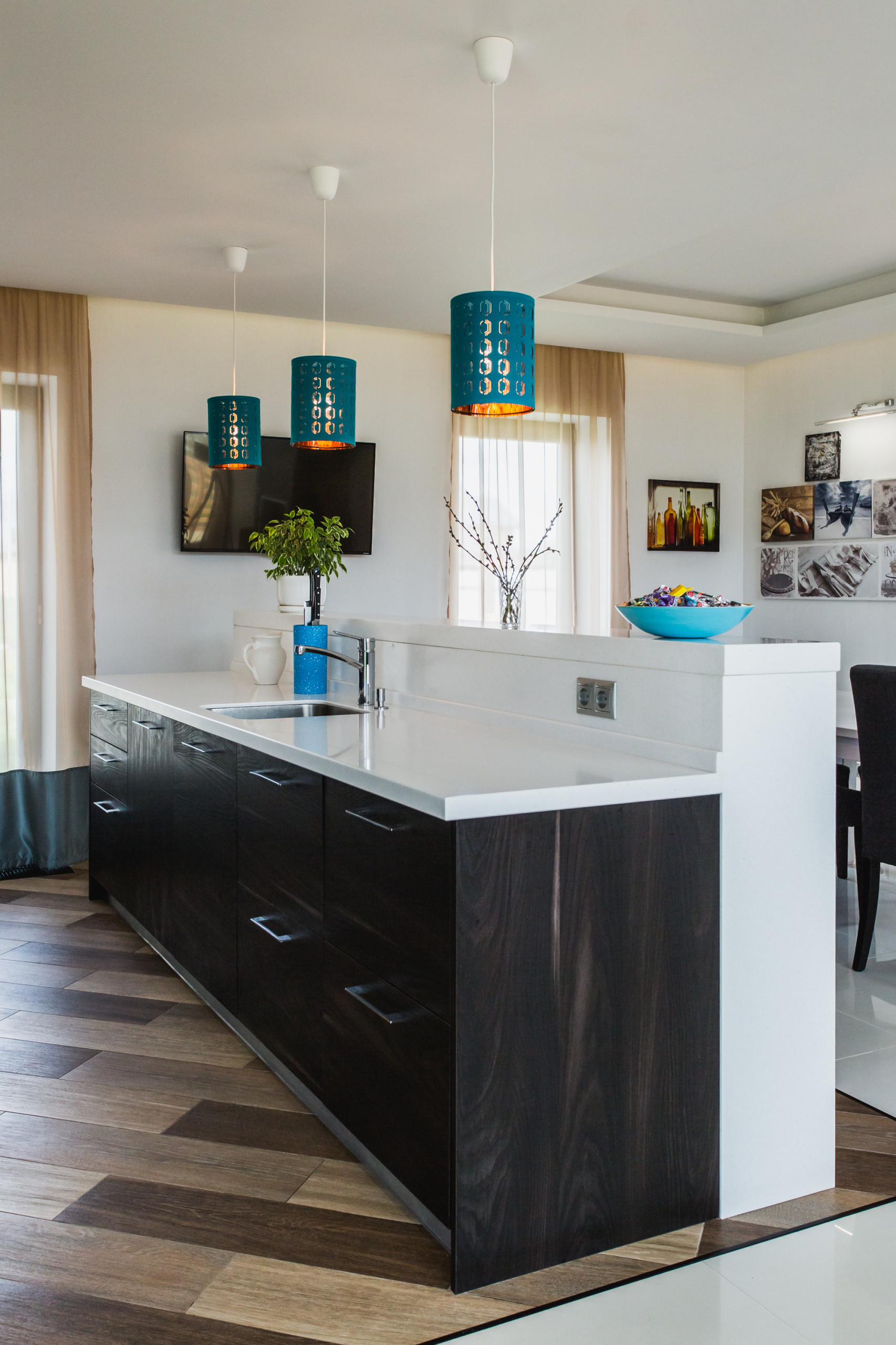 В гостях: Дом у озера