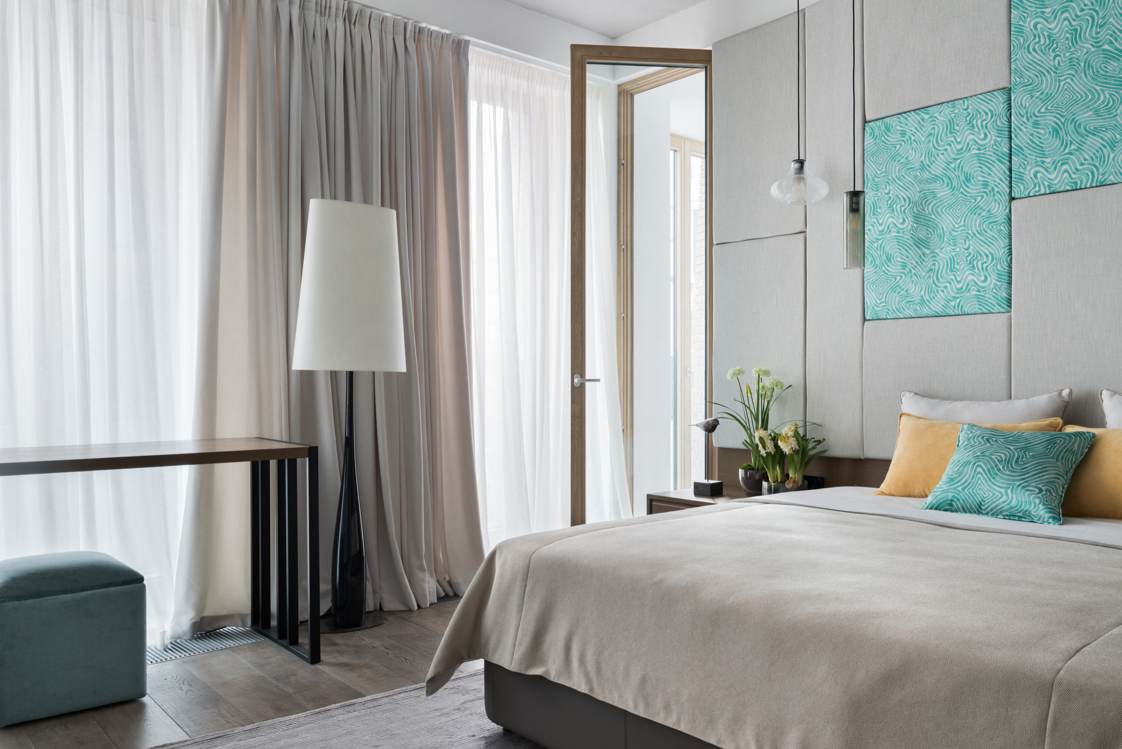 Houzz тур: Лофт и современная классика в одной квартире