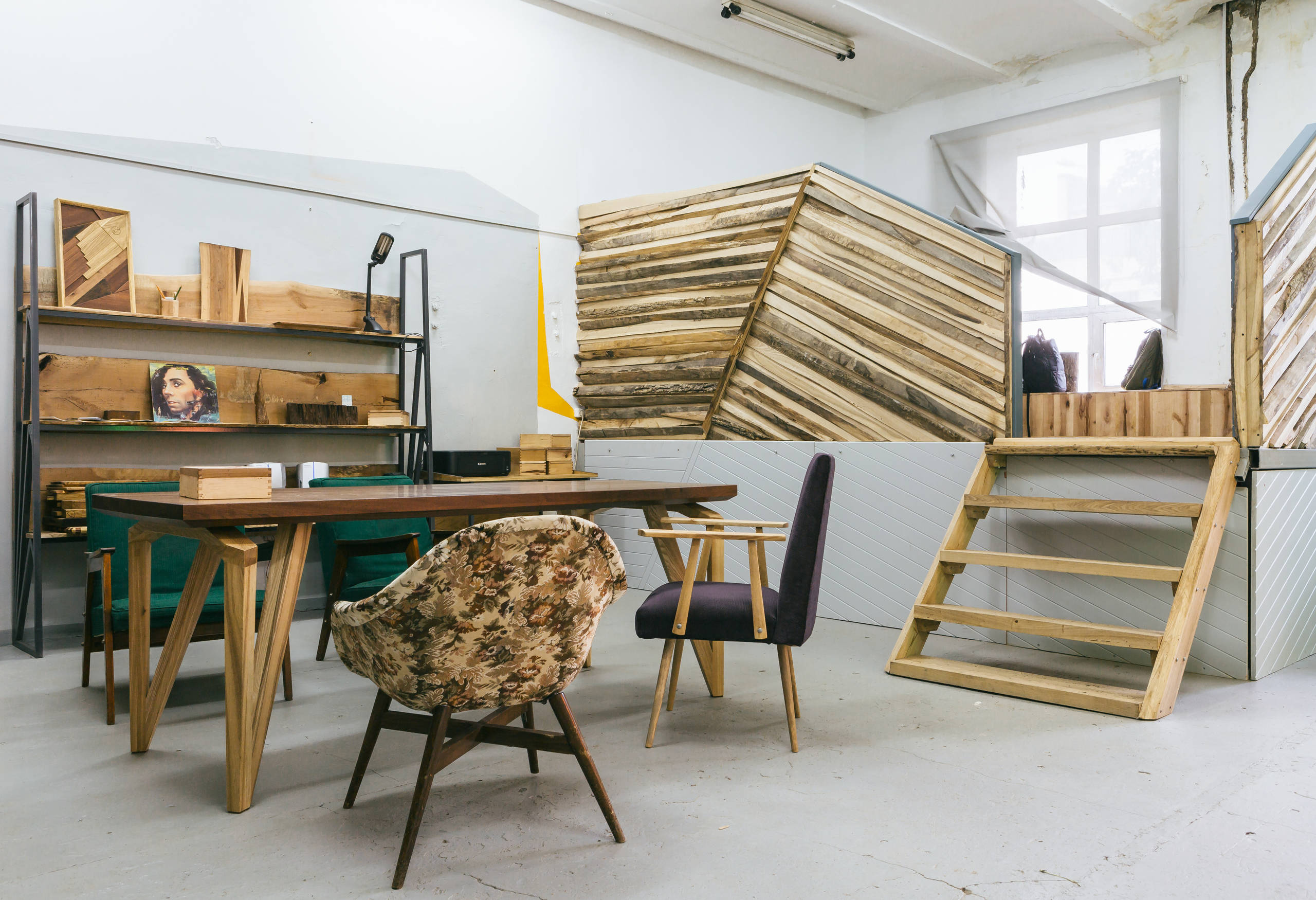 Портрет: Деревянная мебель от мастерской Stameska