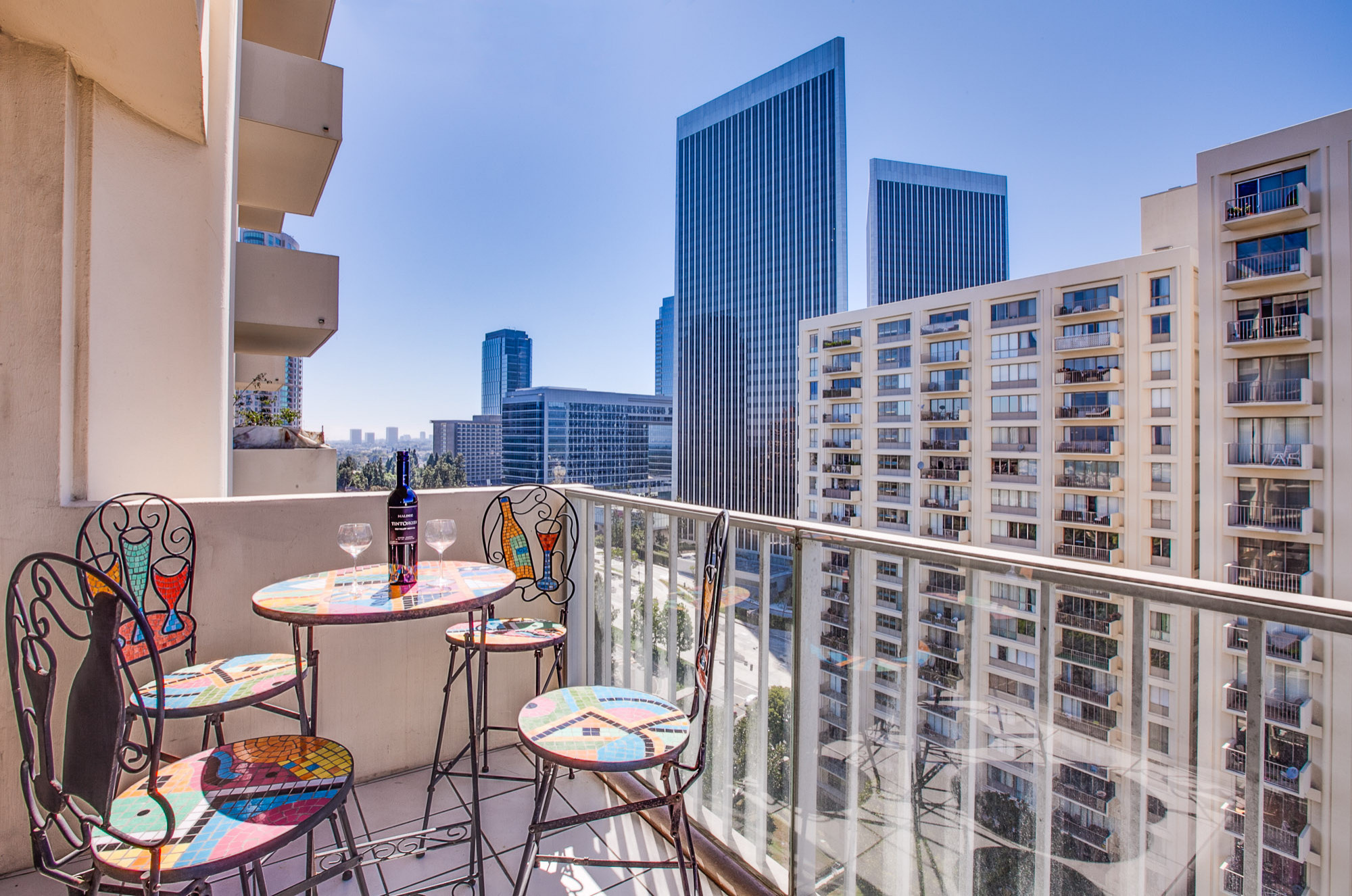 Фотоохота: 87 балконов, вдохновляющих дизайном и видом на город