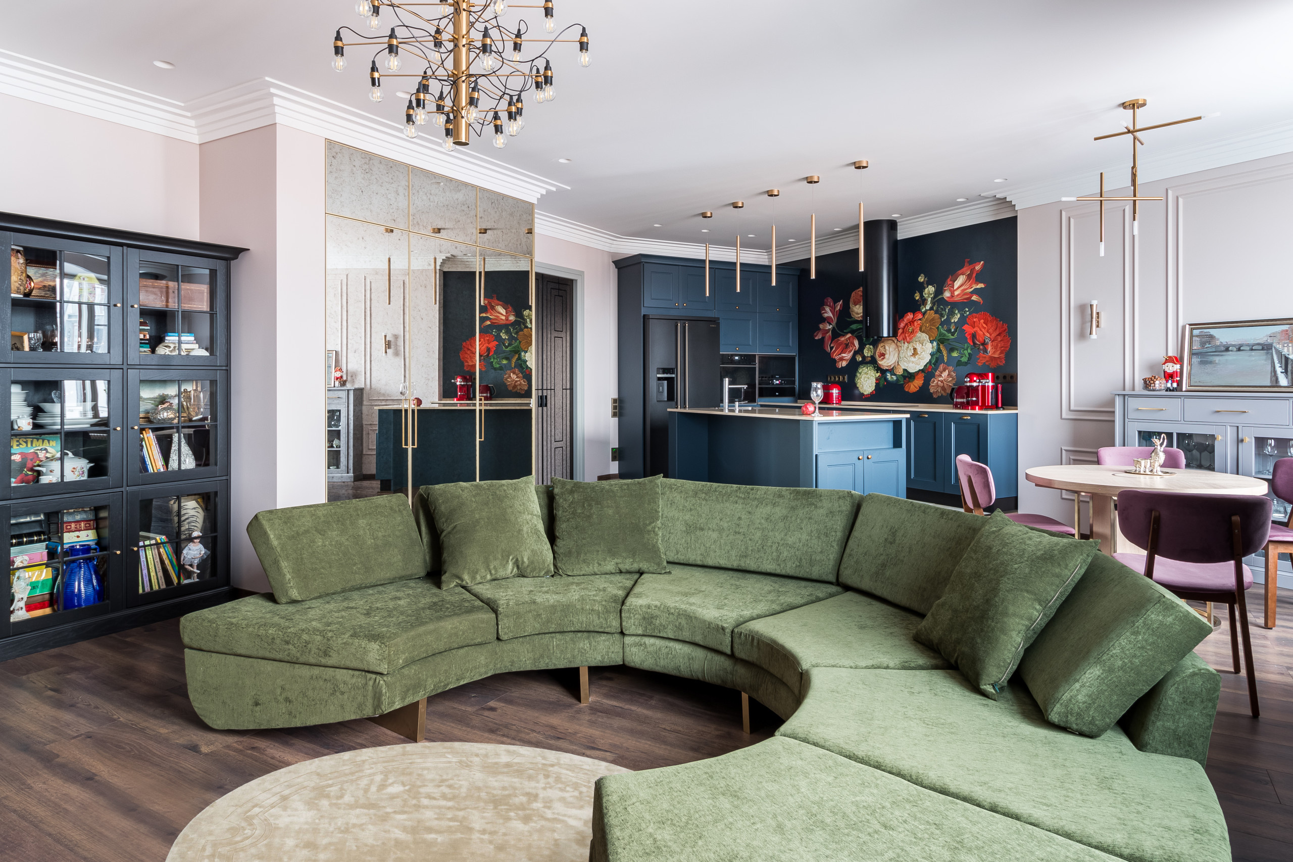 Houzz тур: Яркая квартира в Санкт-Петербурге